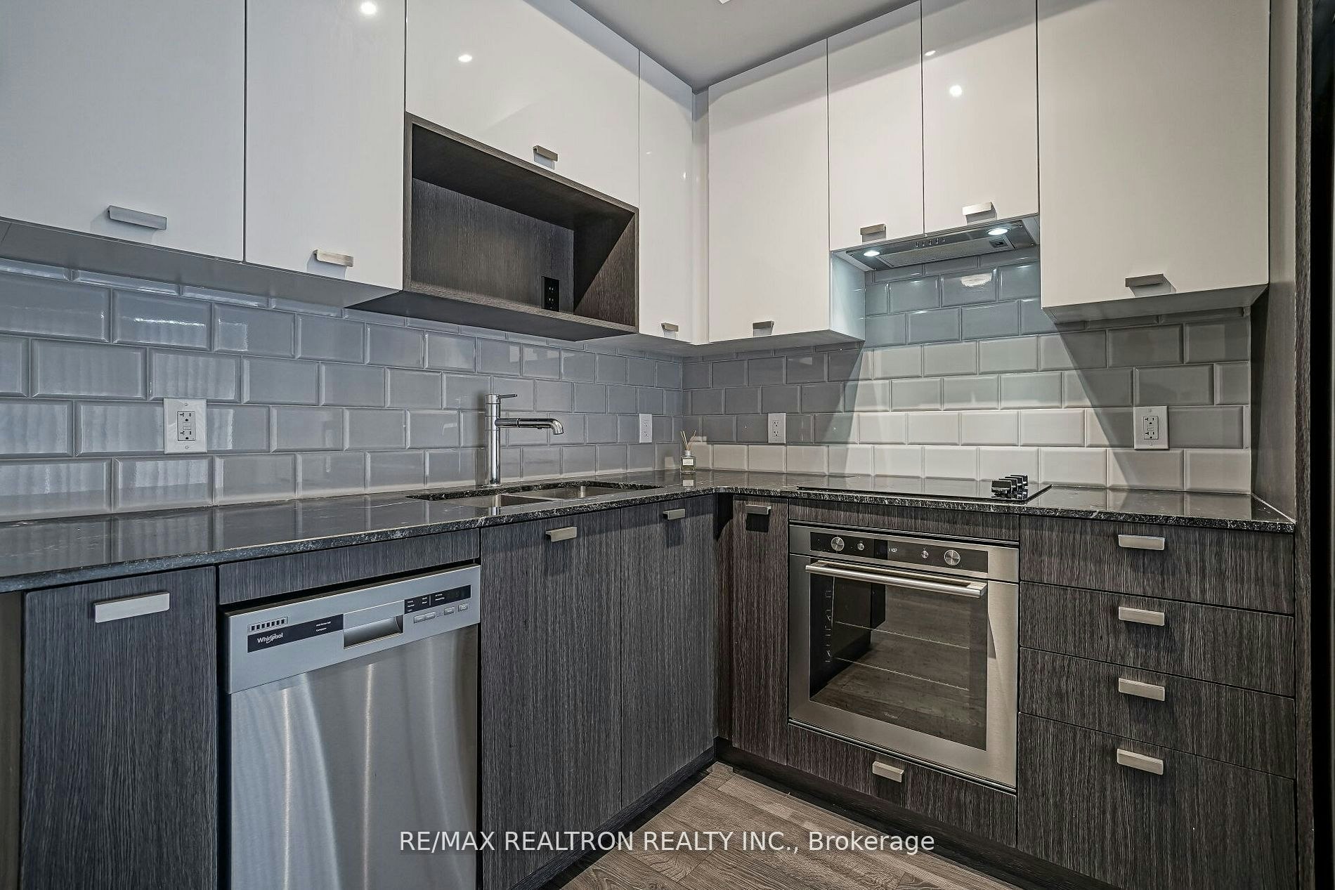 3315-275 Village Green Square, Toronto, ON, M1S 0L8 - 16