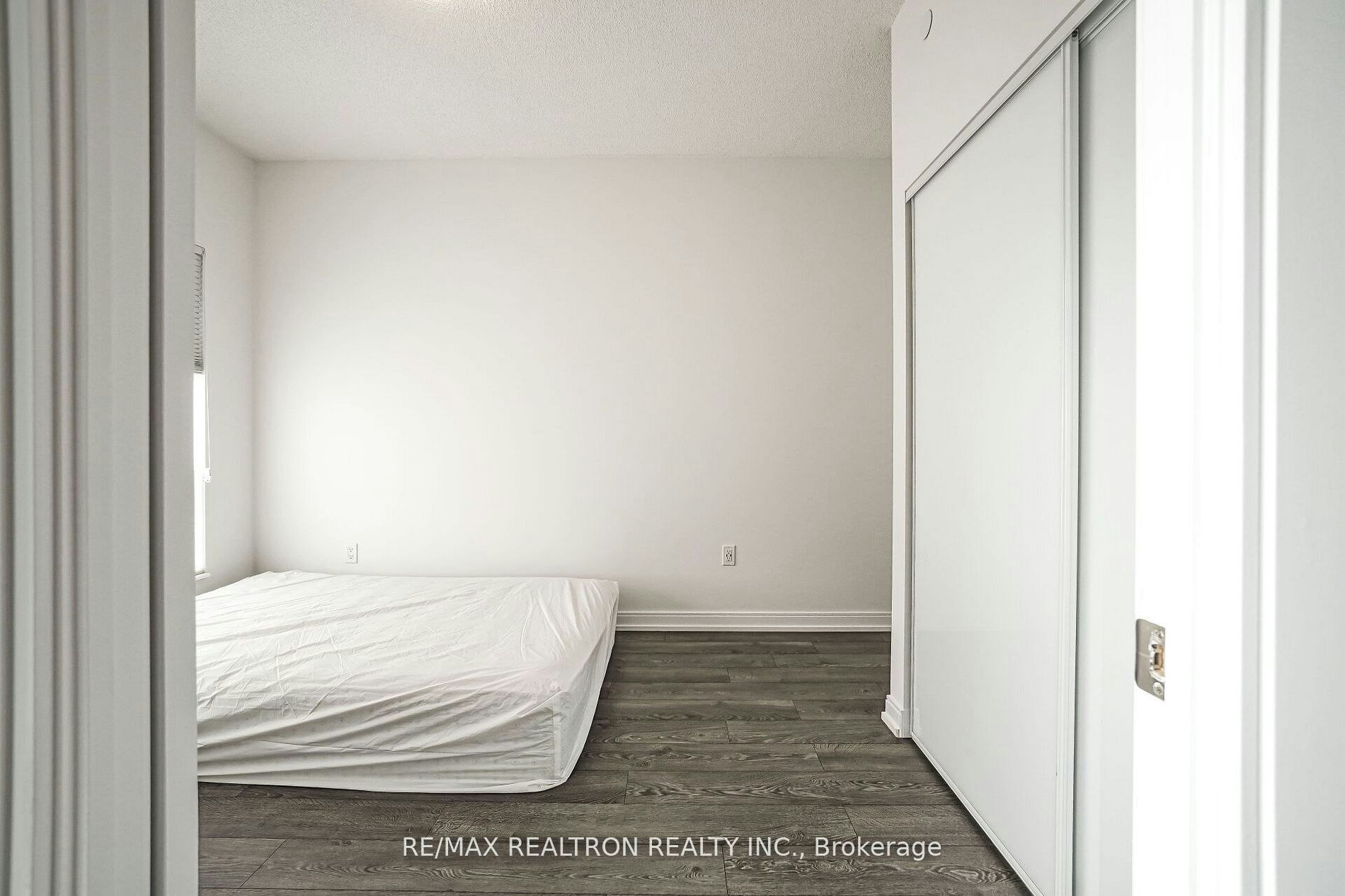 3315-275 Village Green Square, Toronto, ON, M1S 0L8 - 22
