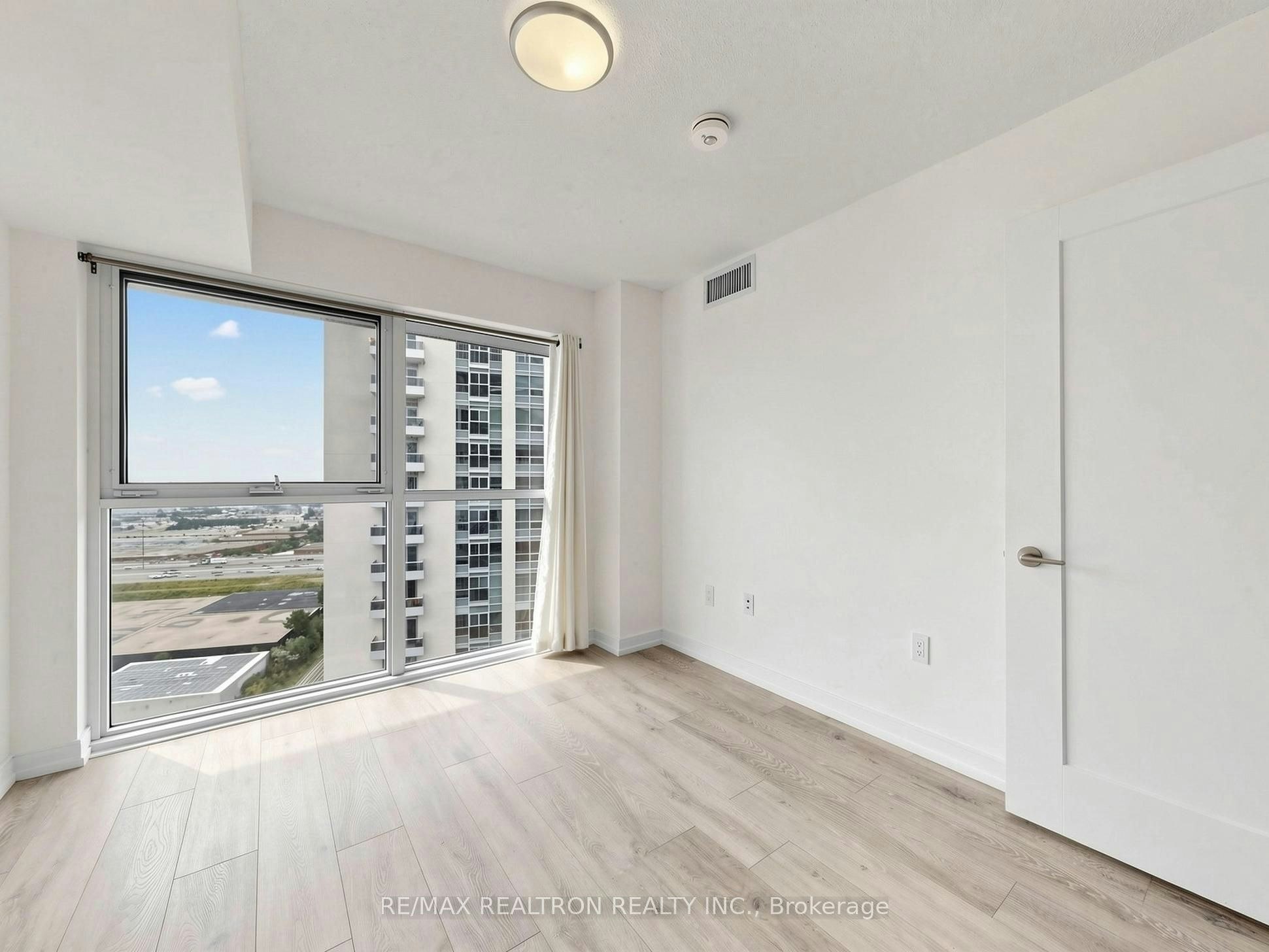 2507-225 Village Green Square, Toronto, ON, M1S 0L3 - 20