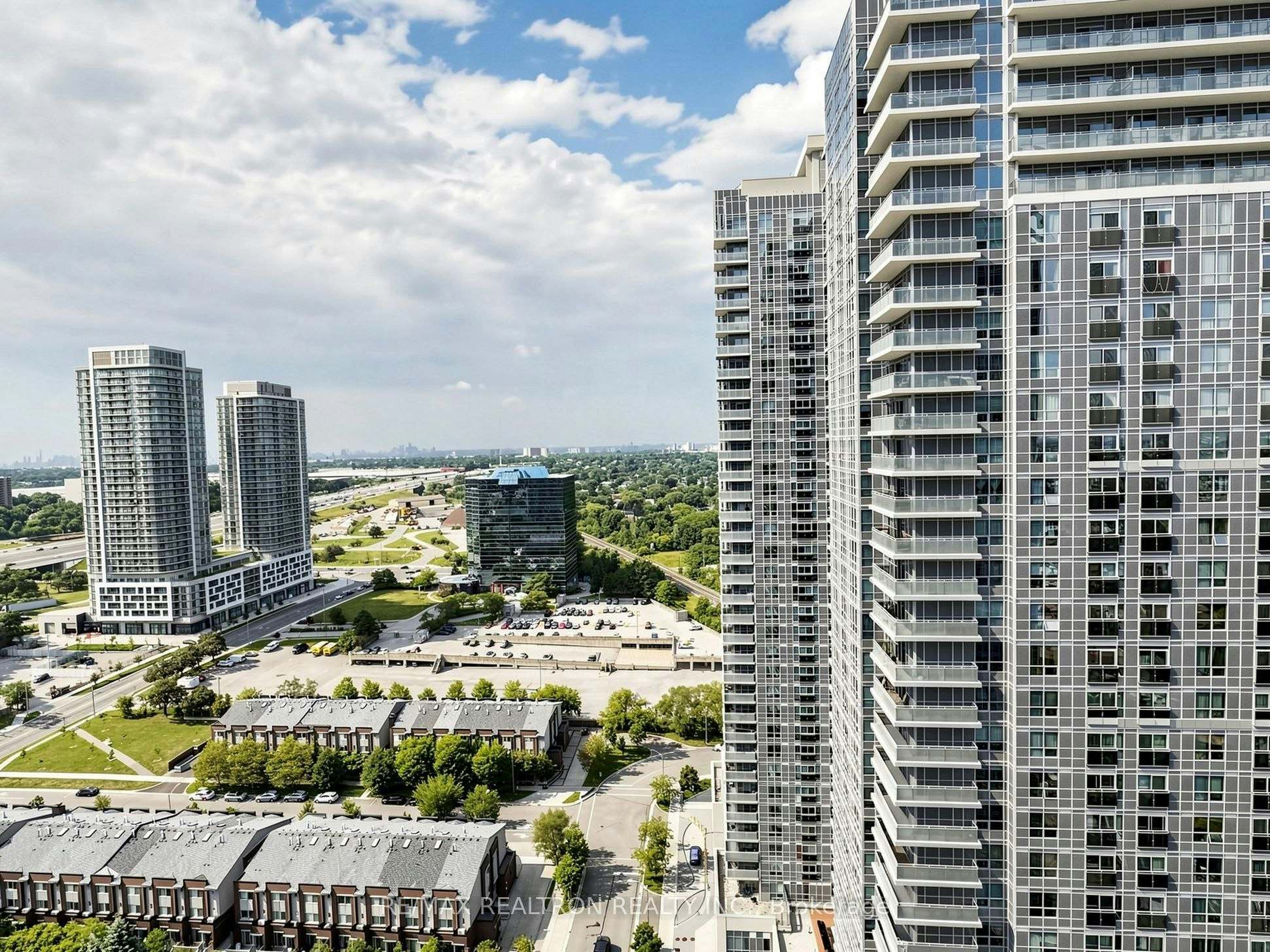2507-225 Village Green Square, Toronto, ON, M1S 0L3 - 30