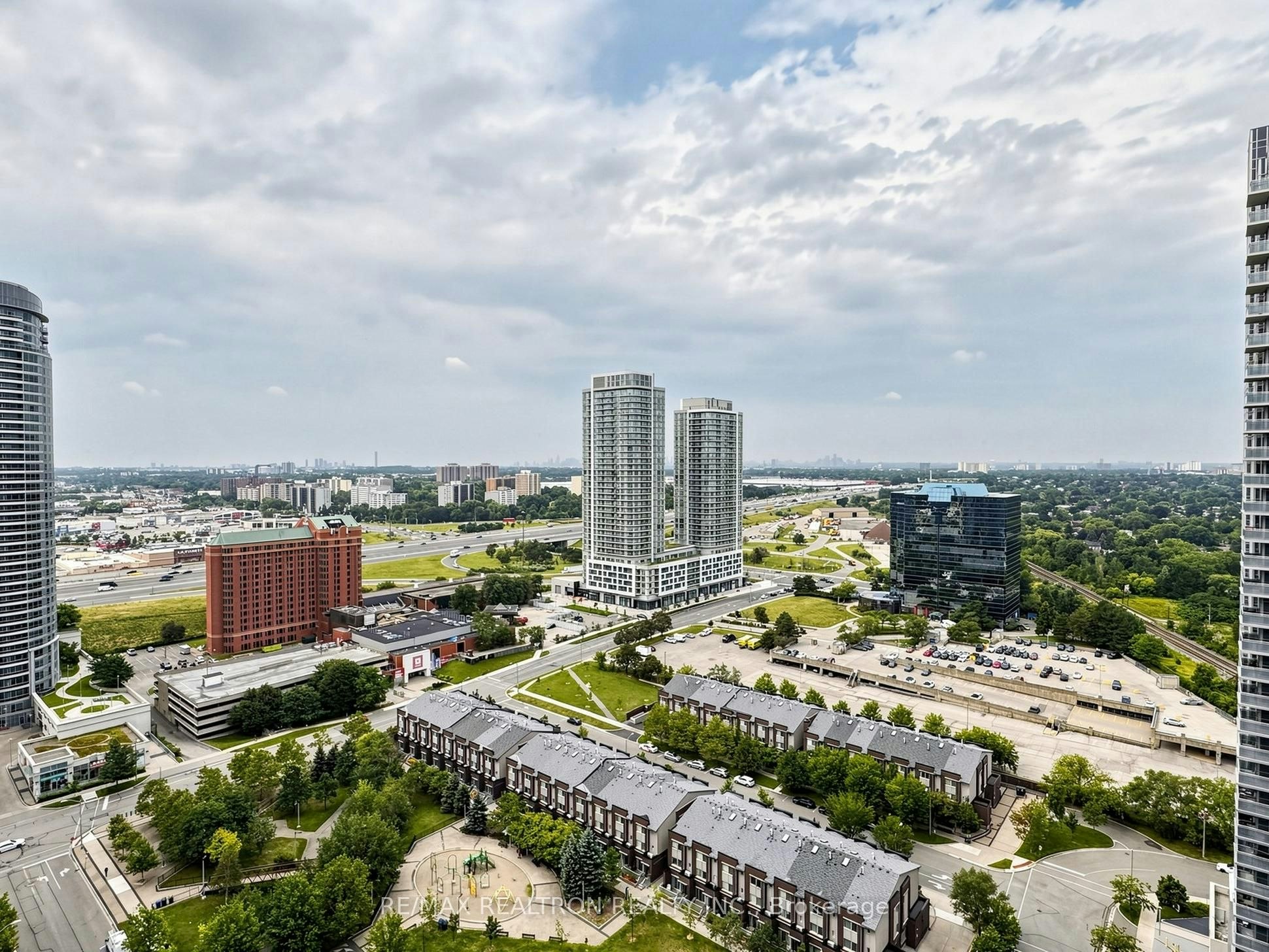 2507-225 Village Green Square, Toronto, ON, M1S 0L3 - 29
