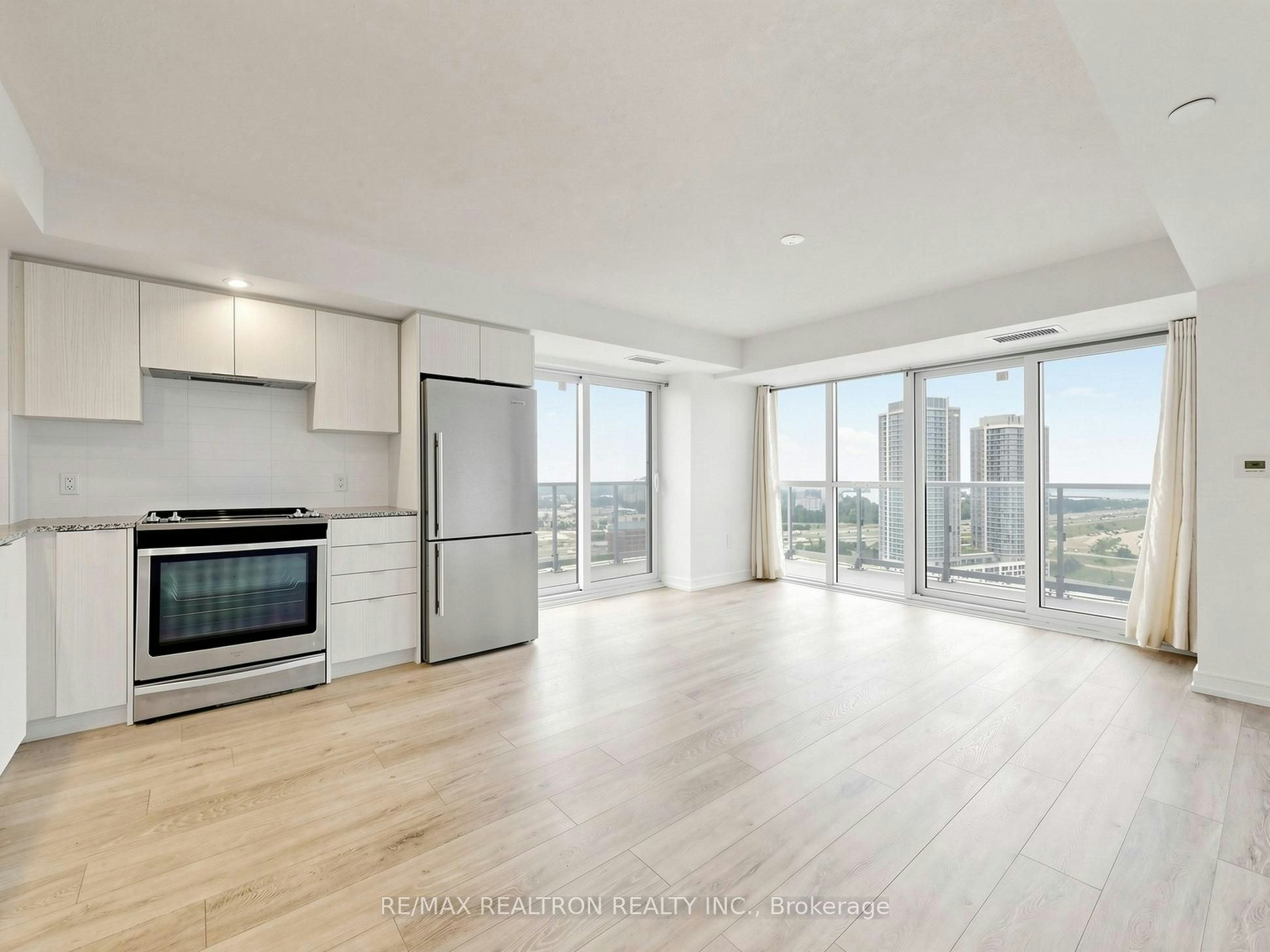 2507-225 Village Green Square, Toronto, ON, M1S 0L3 - 10