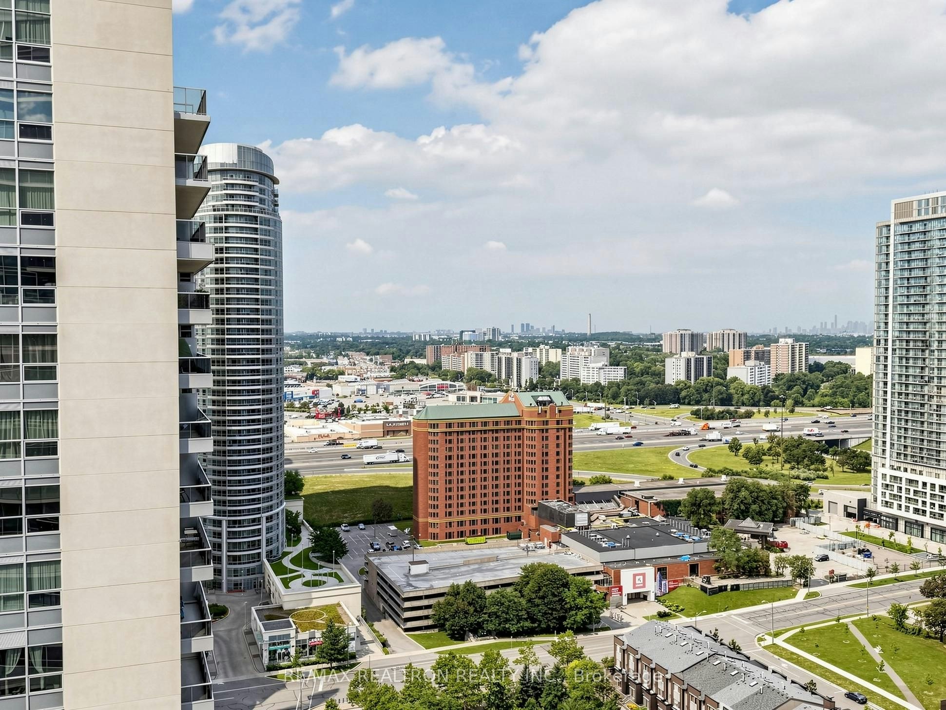 2507-225 Village Green Square, Toronto, ON, M1S 0L3 - 27