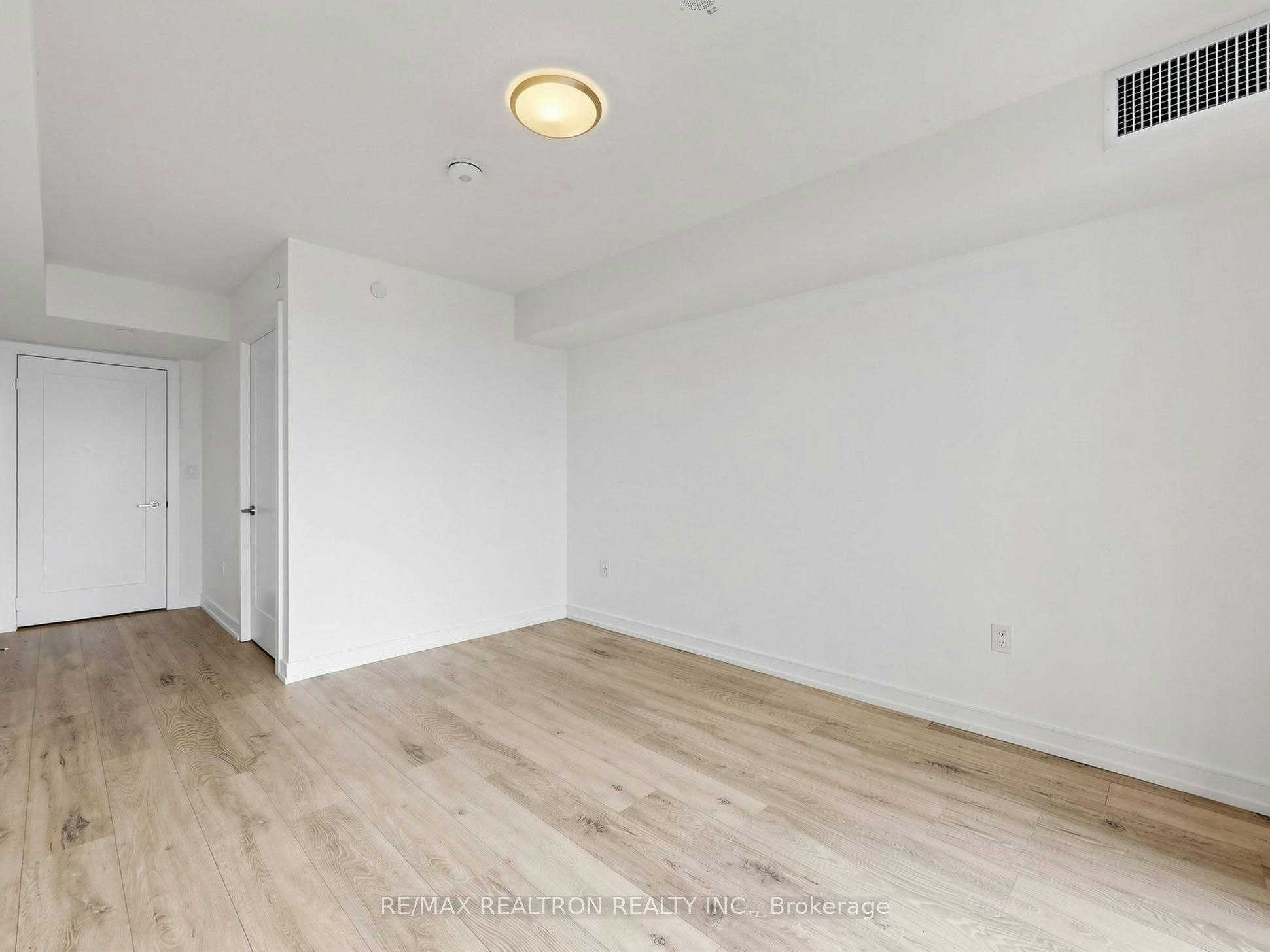 2507-225 Village Green Square, Toronto, ON, M1S 0L3 - 17