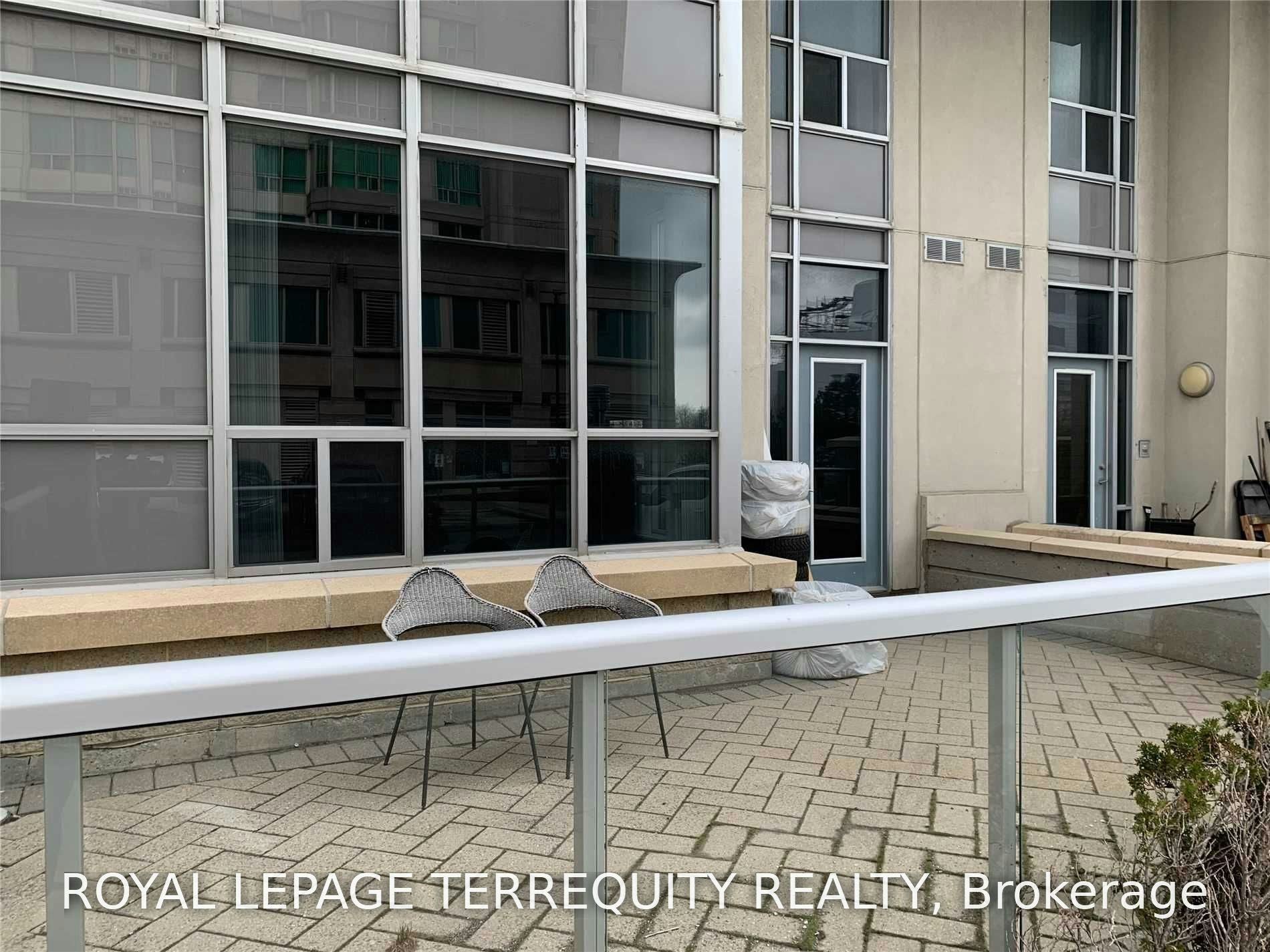 Th108-36 Lee Centre Drive, Toronto, ON, M1H 3K2 - 5
