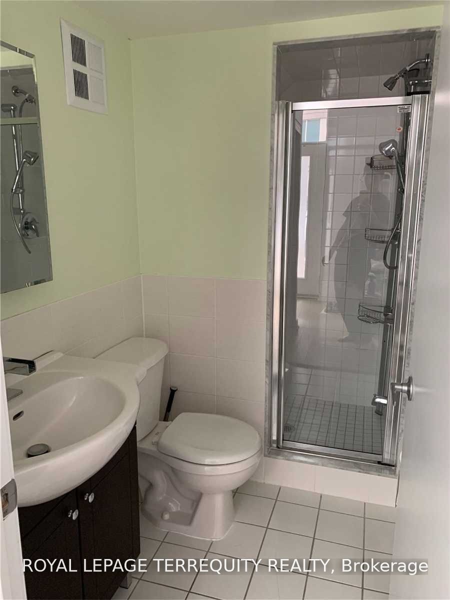 Th108-36 Lee Centre Drive, Toronto, ON, M1H 3K2 - 10