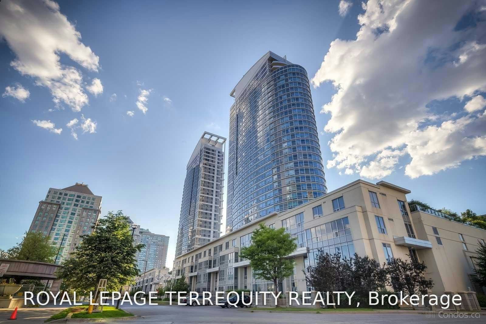 Th108-36 Lee Centre Drive, Toronto, ON, M1H 3K2