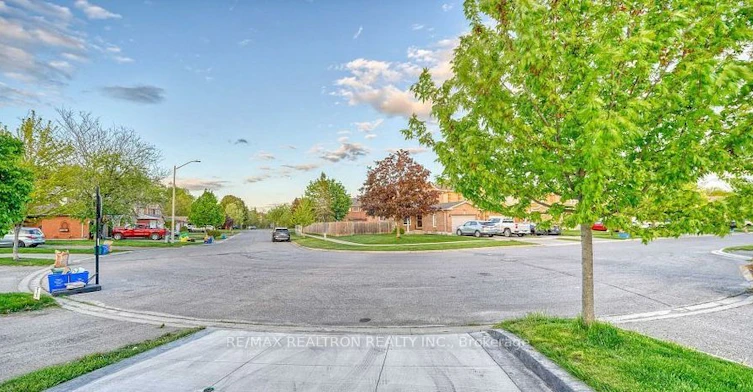 Main Floor-90 Oke Road, Clarington, ON, L1E 2V2 - 34