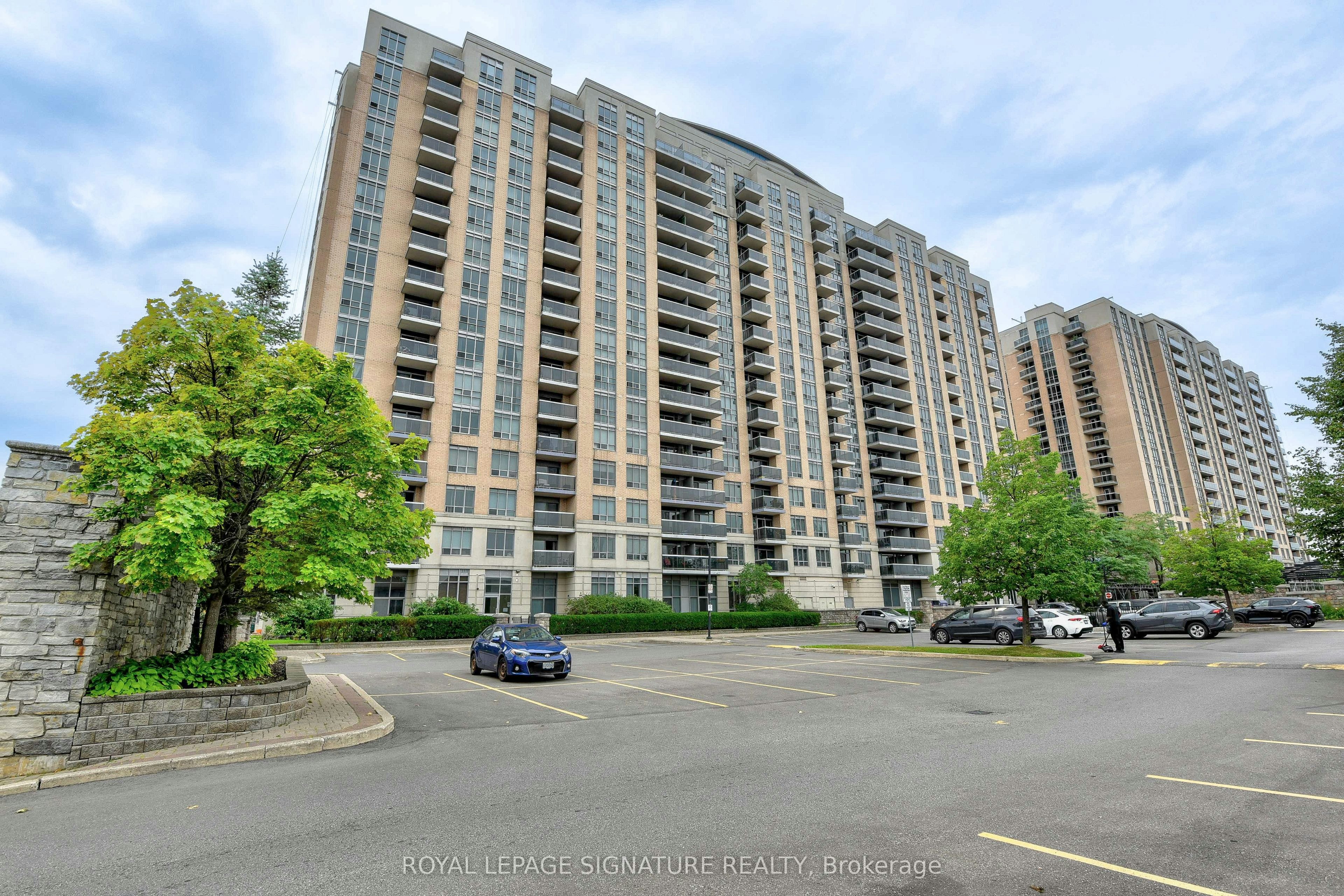 705-8 Mondeo Drive, Toronto, ON, M1P 5C7 - 4
