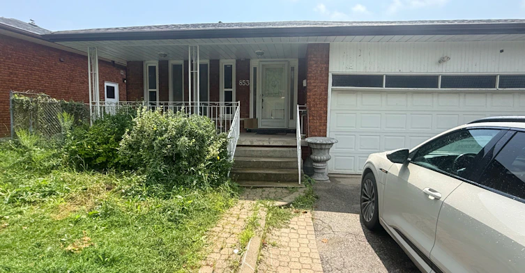 1-853 Huntingwood Drive, Toronto, ON, M1T 3L7