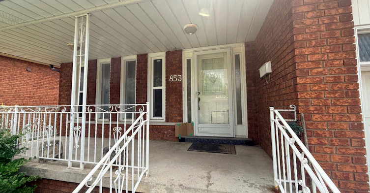 1-853 Huntingwood Drive, Toronto, ON, M1T 3L7 - 2