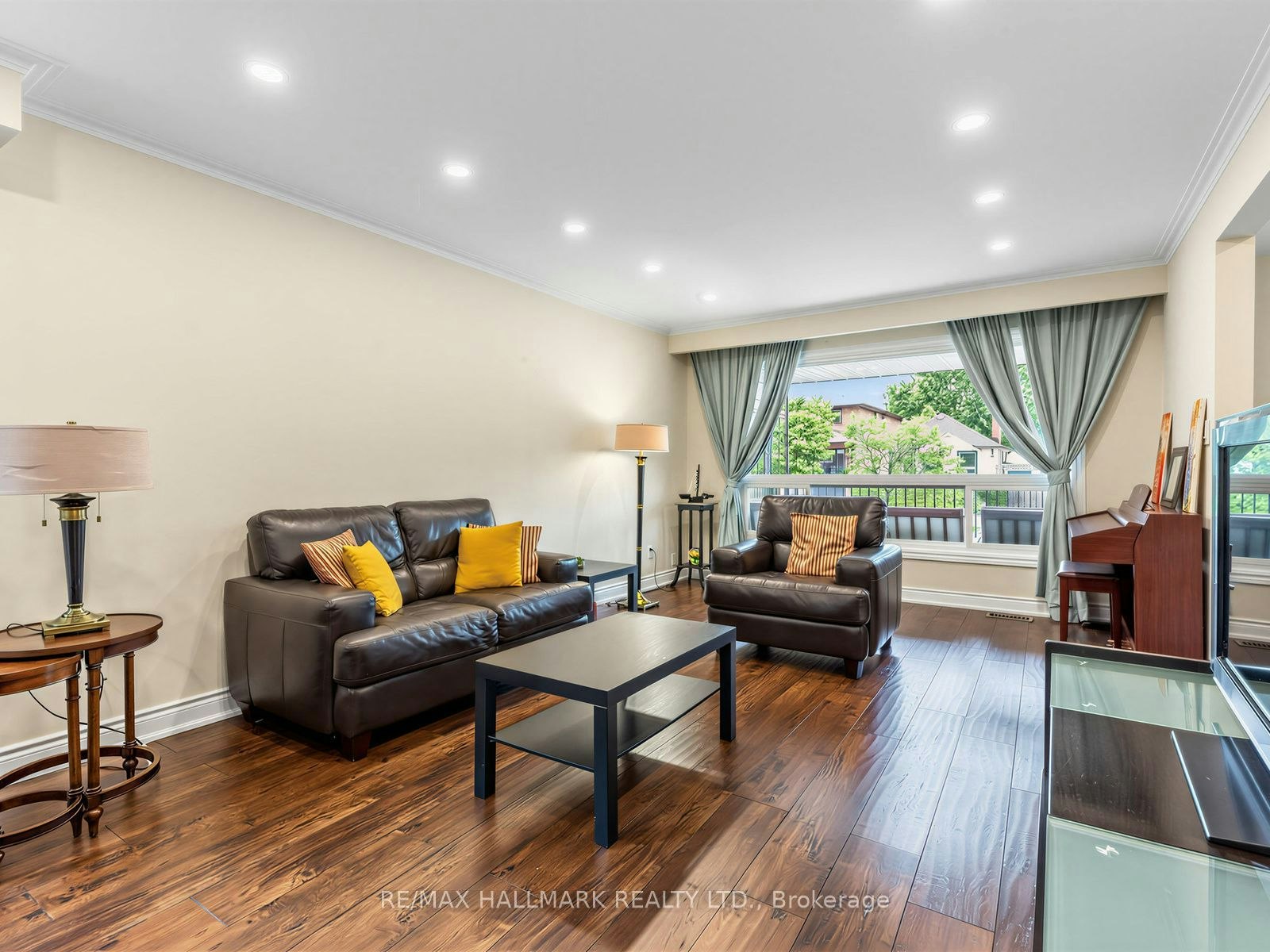 Main & Second Floor-41 Woodville Avenue, Toronto, ON, M4K 2J5 - 9