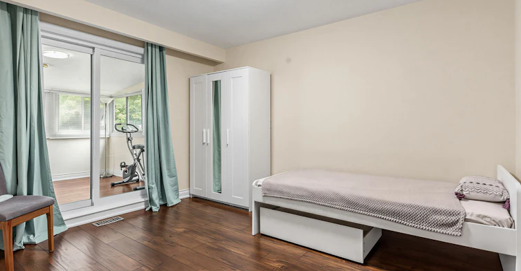Main & Second Floor-41 Woodville Avenue, Toronto, ON, M4K 2J5 - 19
