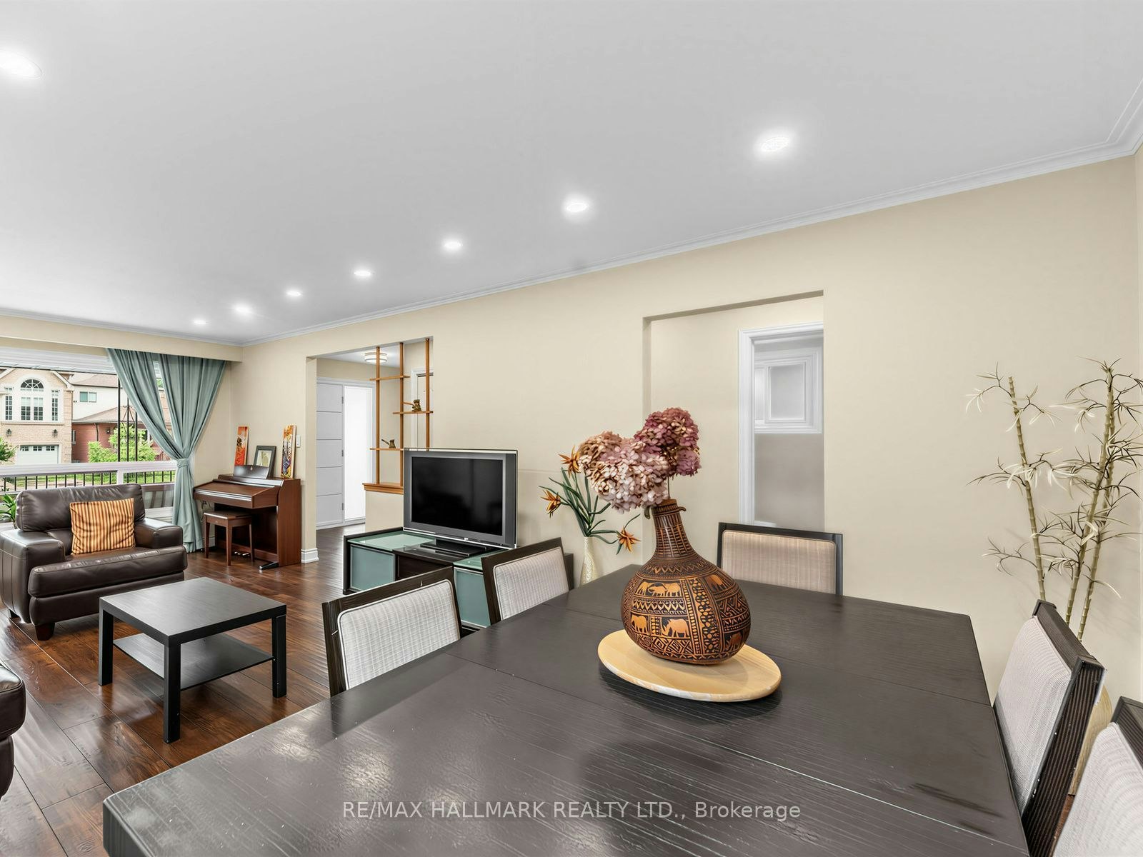 Main & Second Floor-41 Woodville Avenue, Toronto, ON, M4K 2J5 - 12