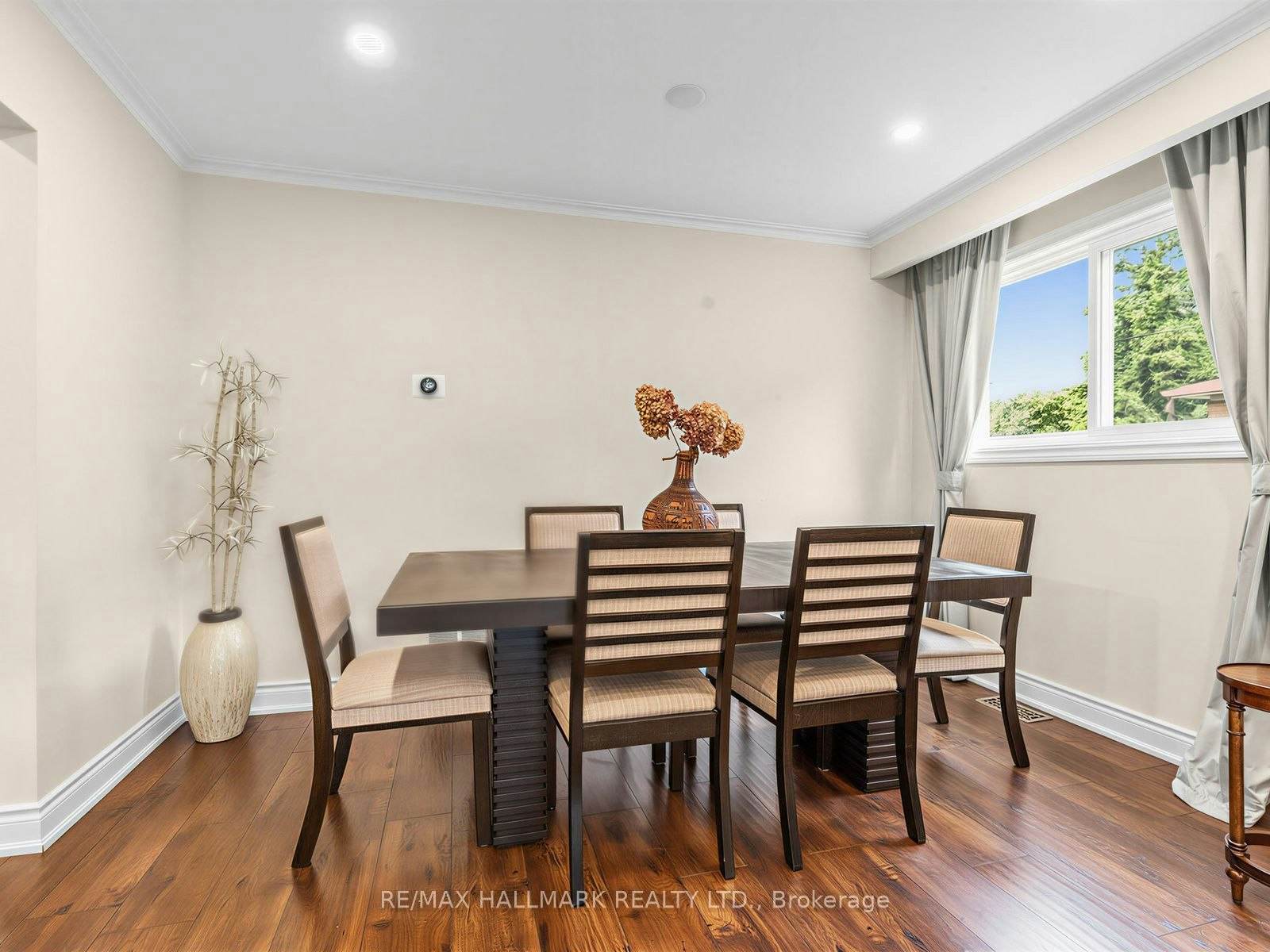 Main & Second Floor-41 Woodville Avenue, Toronto, ON, M4K 2J5 - 11