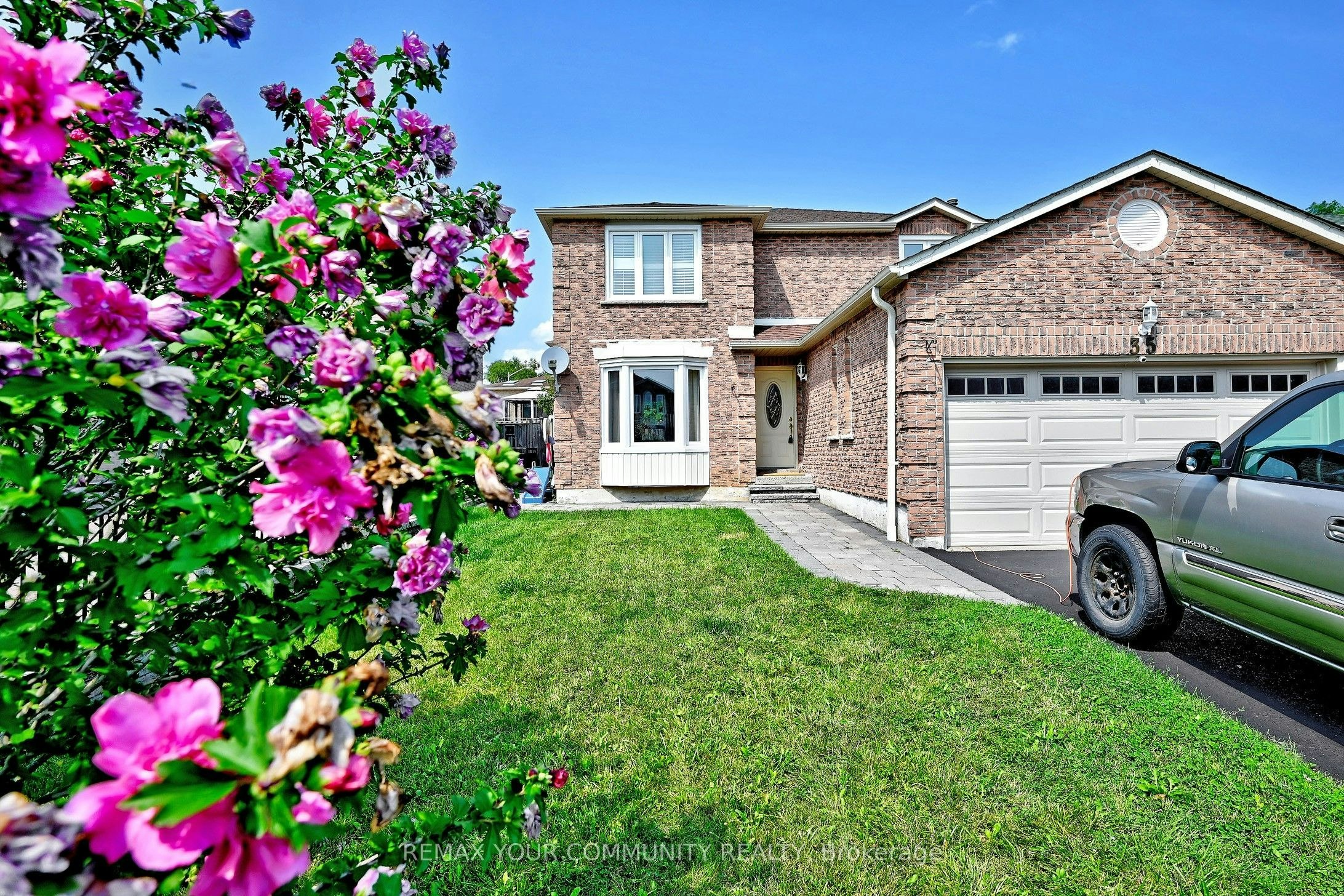 35 Dakin Drive, Ajax, ON, L1T 2R8 - 2