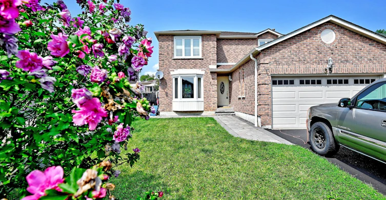 35 Dakin Drive, Ajax, ON, L1T 2R8 - 2