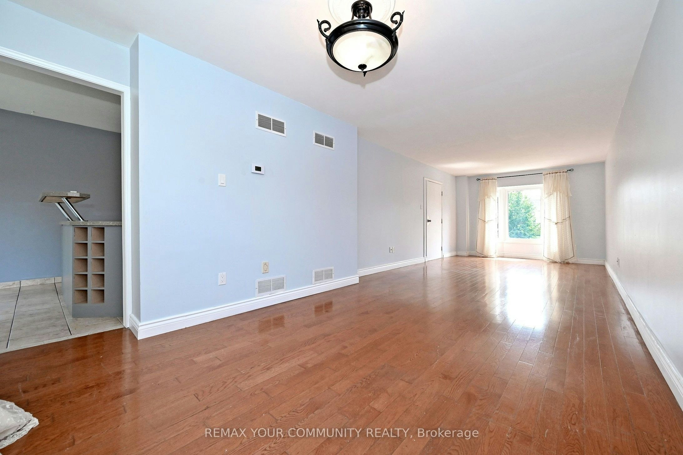 35 Dakin Drive, Ajax, ON, L1T 2R8 - 6