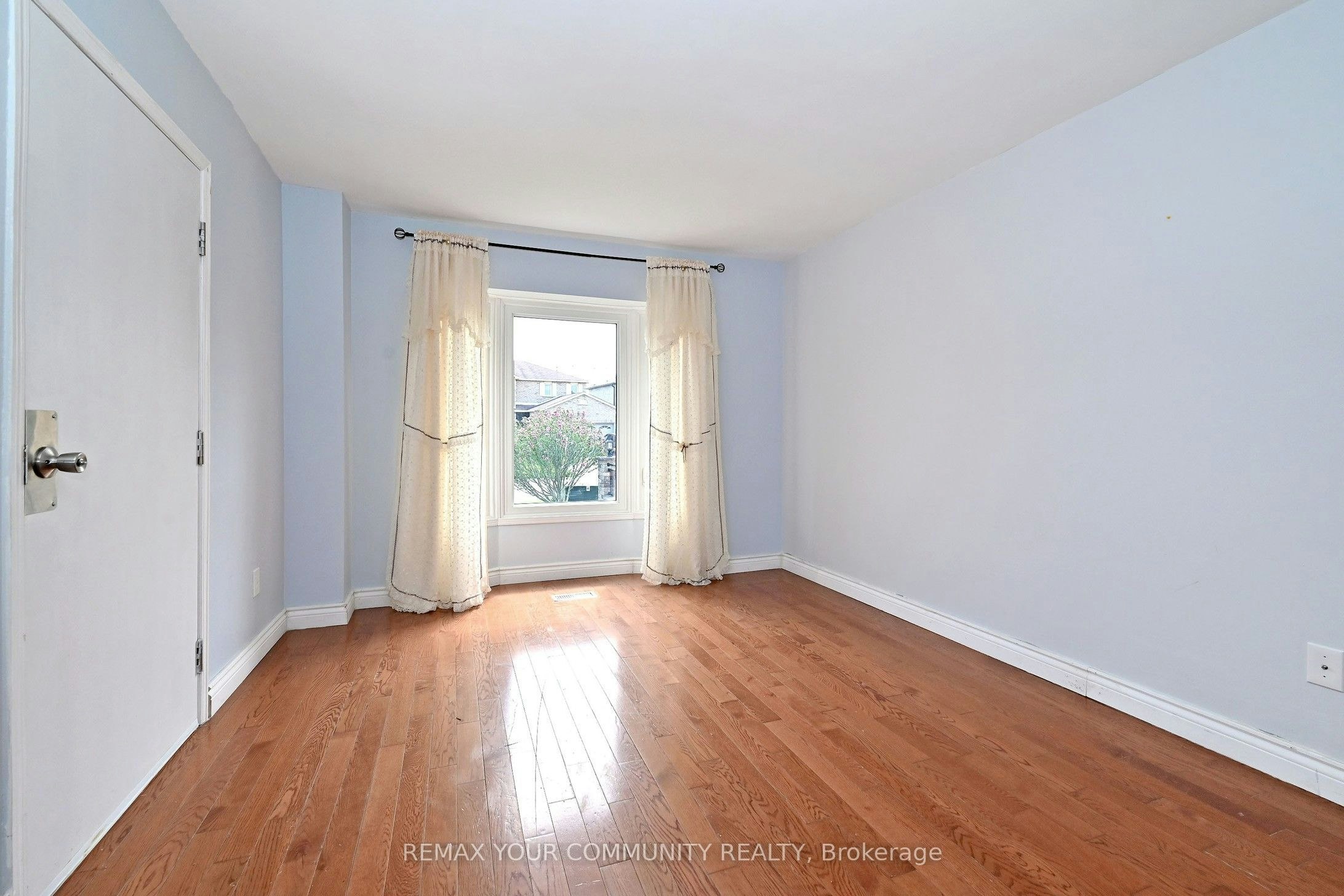 35 Dakin Drive, Ajax, ON, L1T 2R8 - 7