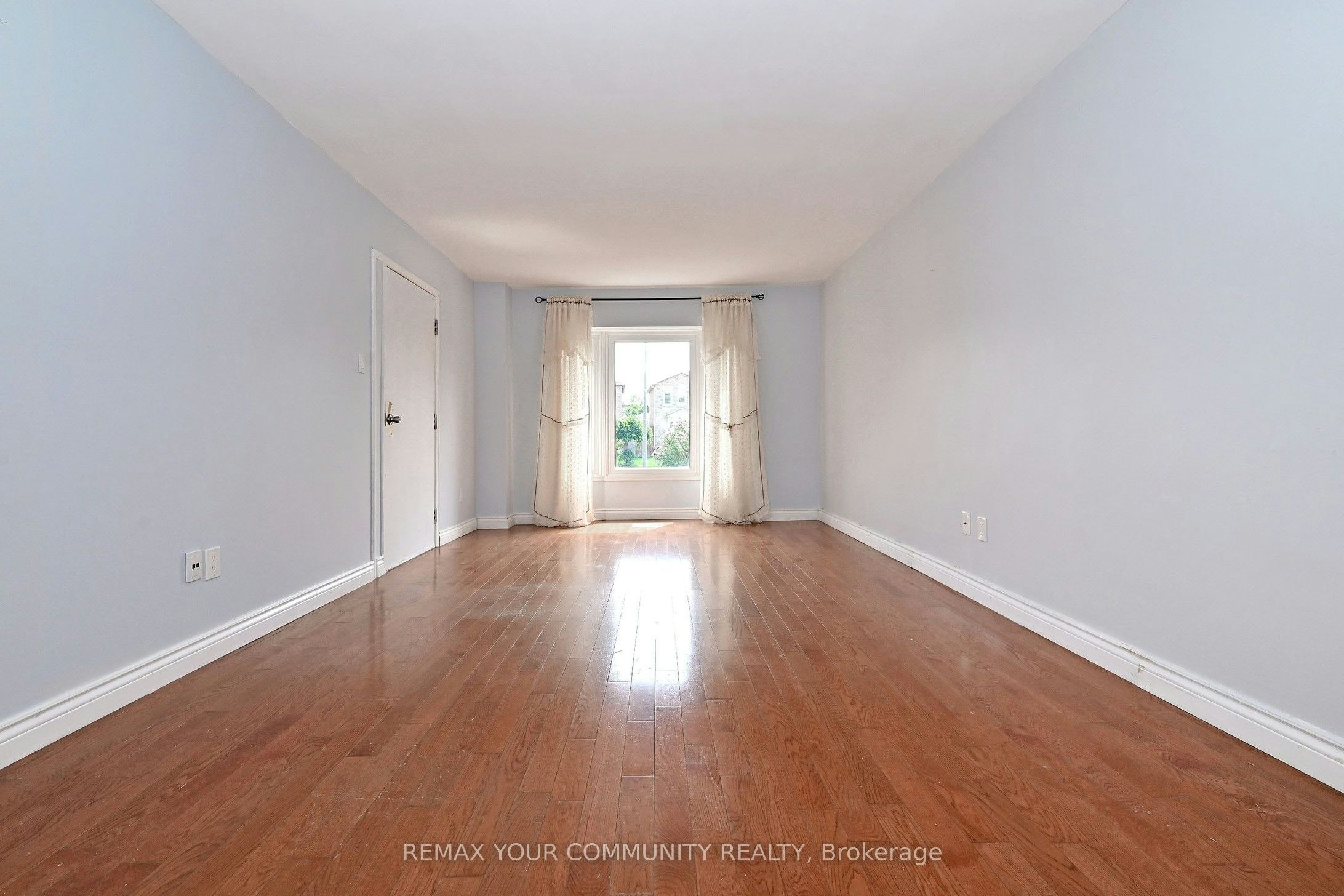 35 Dakin Drive, Ajax, ON, L1T 2R8 - 5
