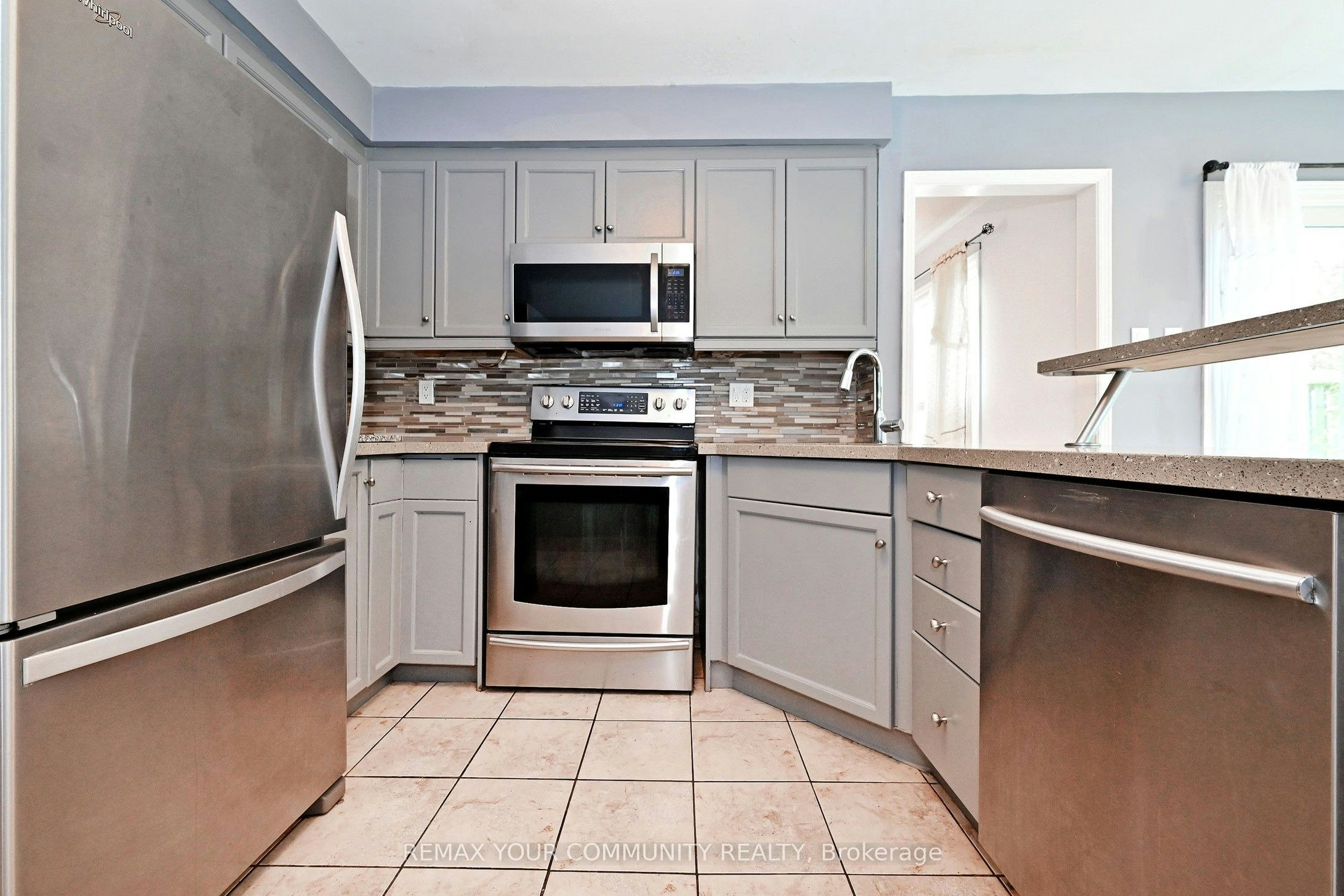 35 Dakin Drive, Ajax, ON, L1T 2R8 - 14