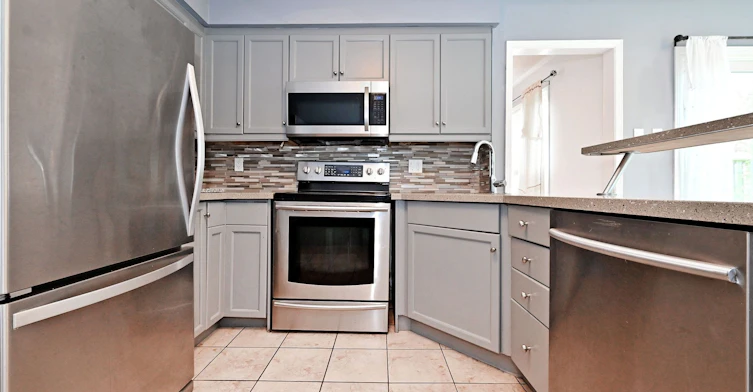 35 Dakin Drive, Ajax, ON, L1T 2R8 - 14