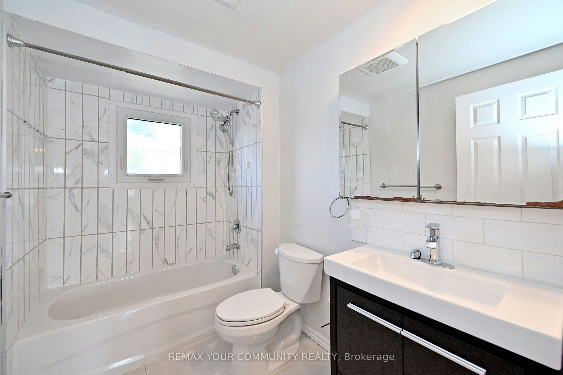 35 Dakin Drive, Ajax, ON, L1T 2R8 - 34