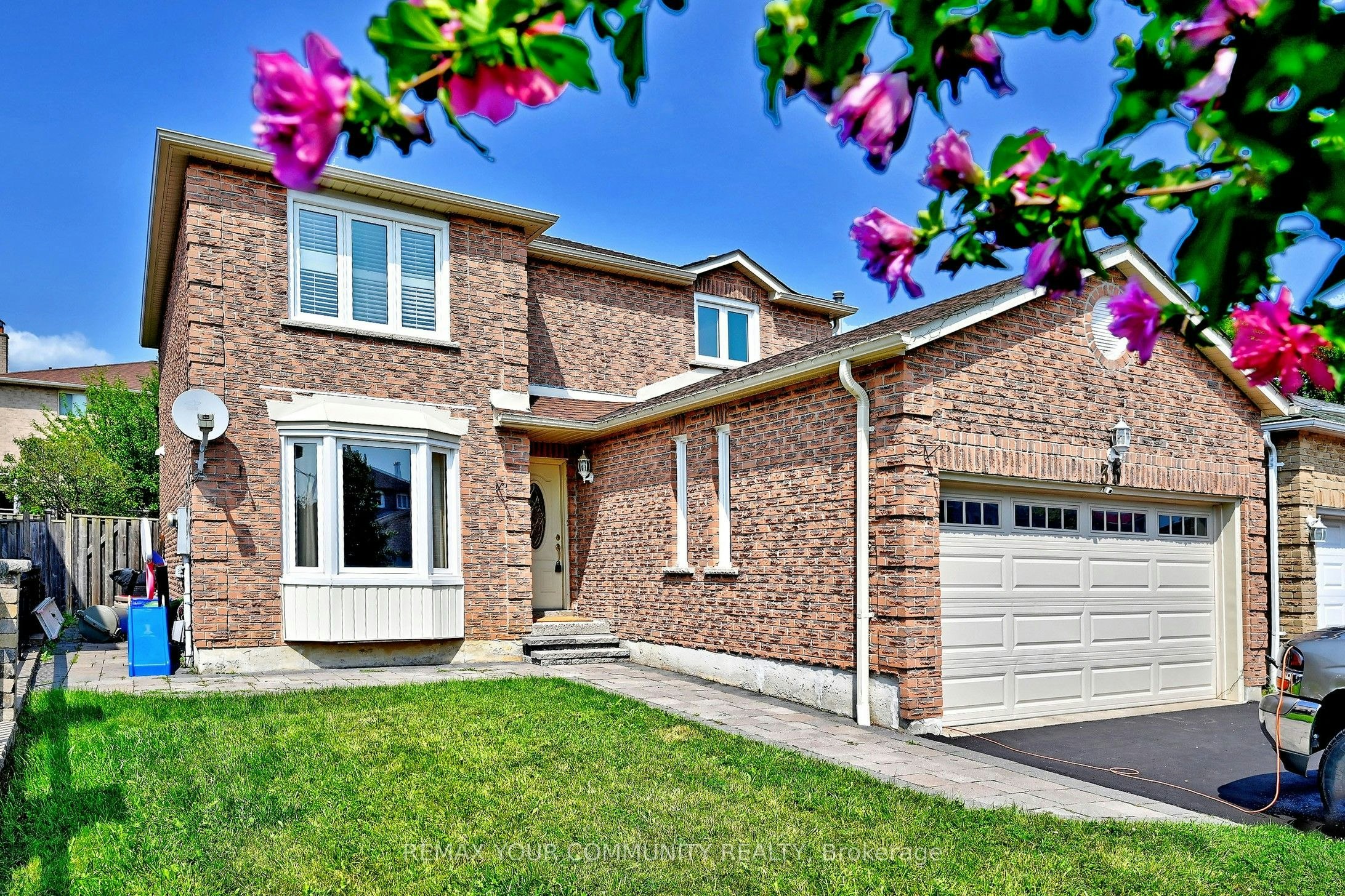 35 Dakin Drive, Ajax, ON, L1T 2R8