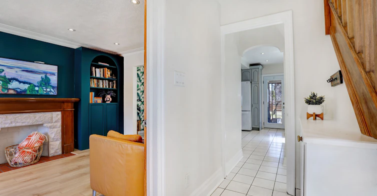 135 Cadorna Avenue, Toronto, ON, M4J 3X5 - 3