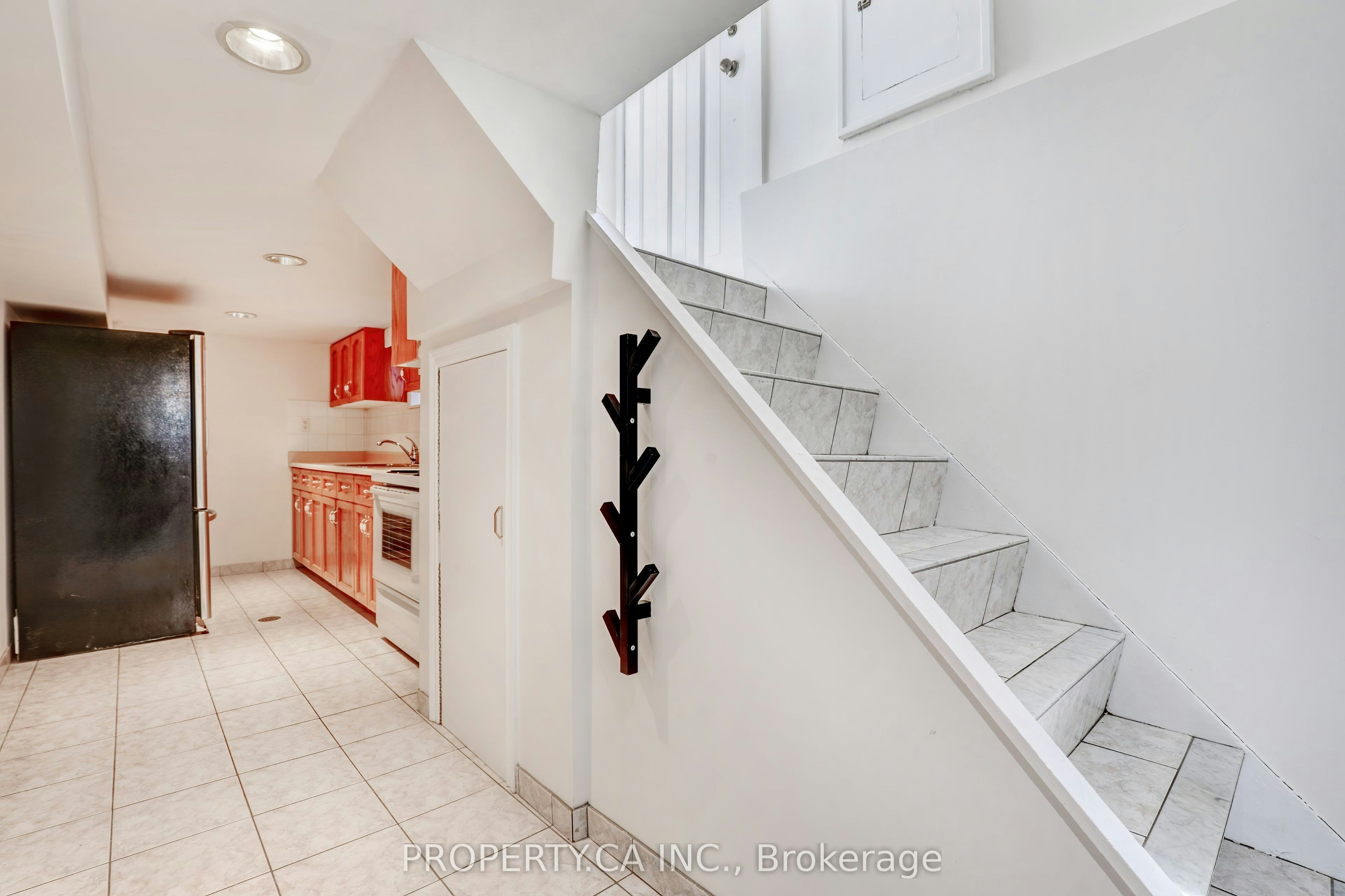 135 Cadorna Avenue, Toronto, ON, M4J 3X5 - 24