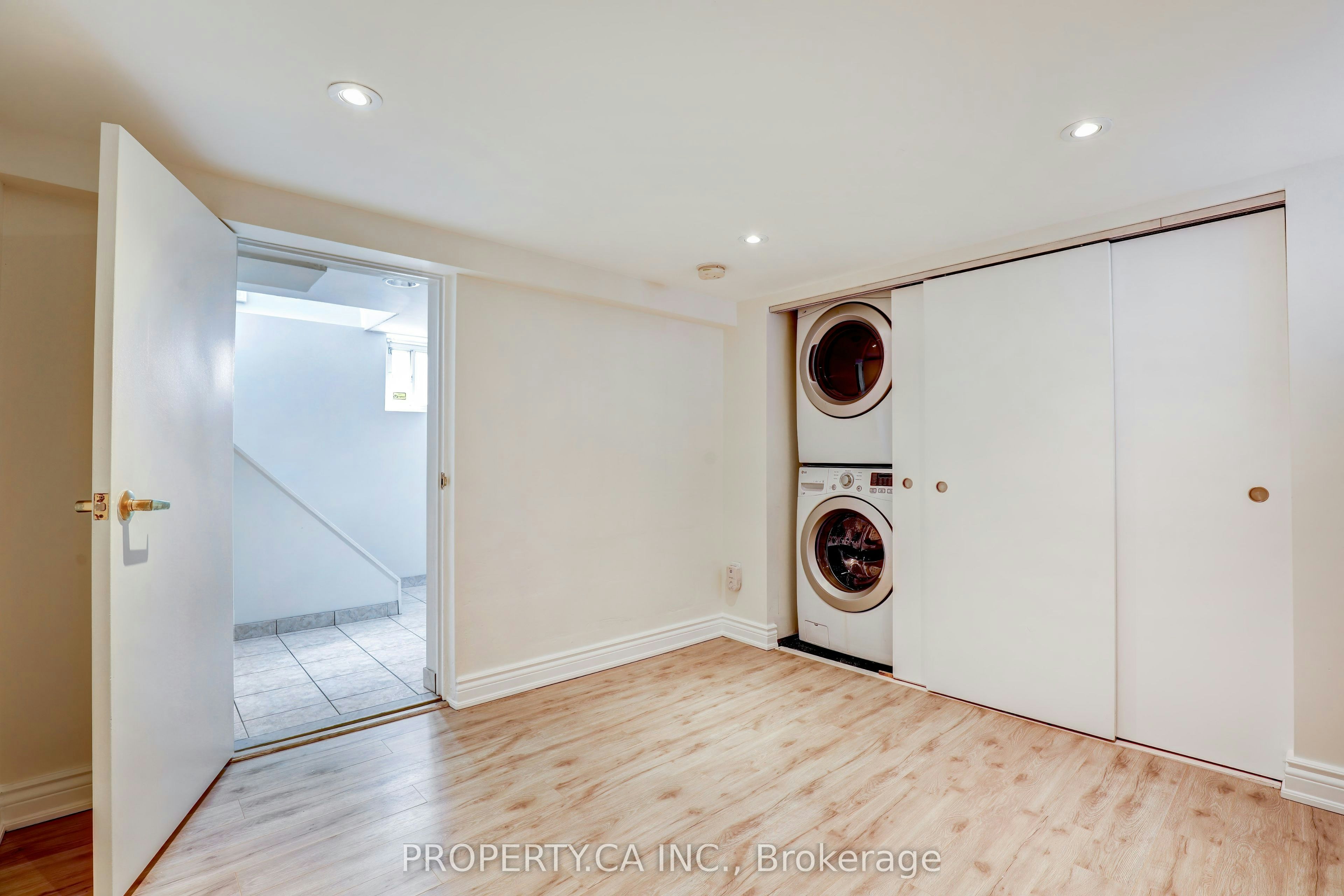 135 Cadorna Avenue, Toronto, ON, M4J 3X5 - 32
