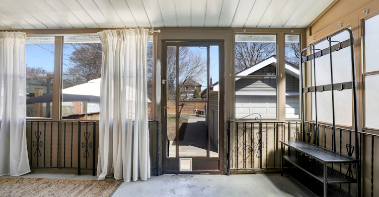 135 Cadorna Avenue, Toronto, ON, M4J 3X5 - 34