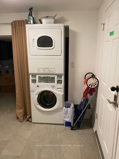 2nd Fl-134 Sedgemount Drive, Toronto, ON, L6A 0V3 - 20