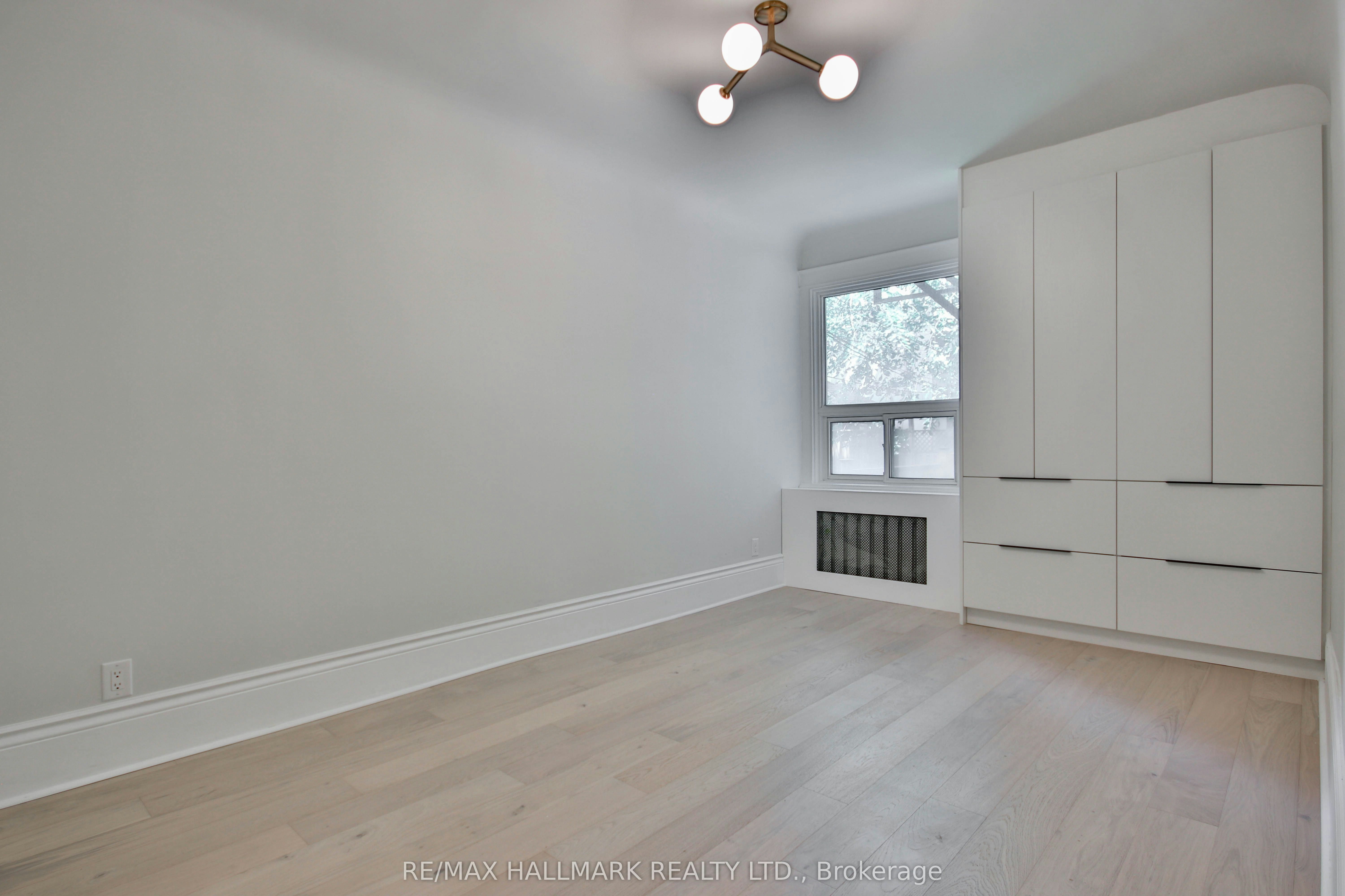 Main Fl-639 Broadview Avenue, Toronto, ON, M4K 2N9 - 23