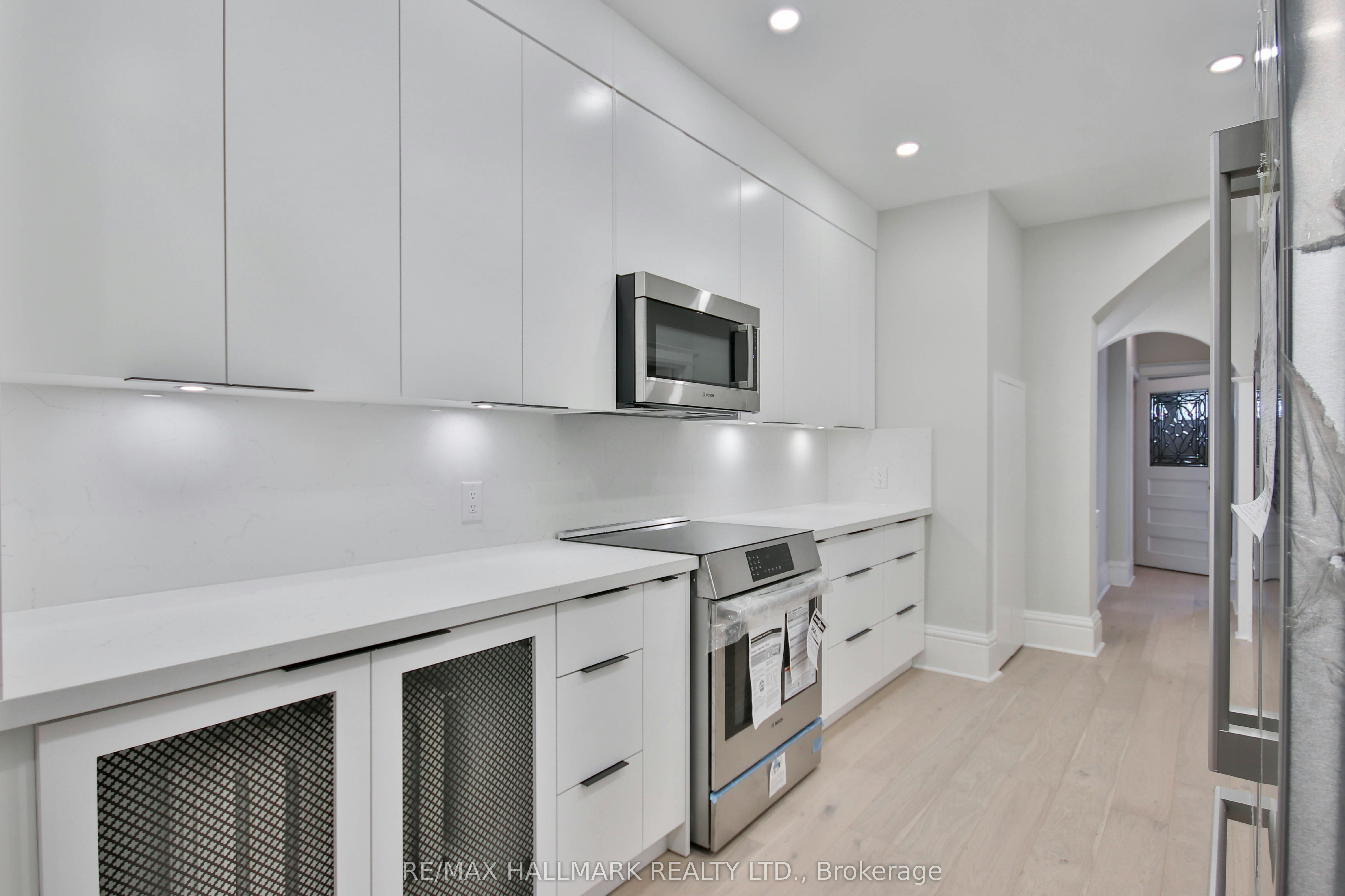 Main Fl-639 Broadview Avenue, Toronto, ON, M4K 2N9 - 21