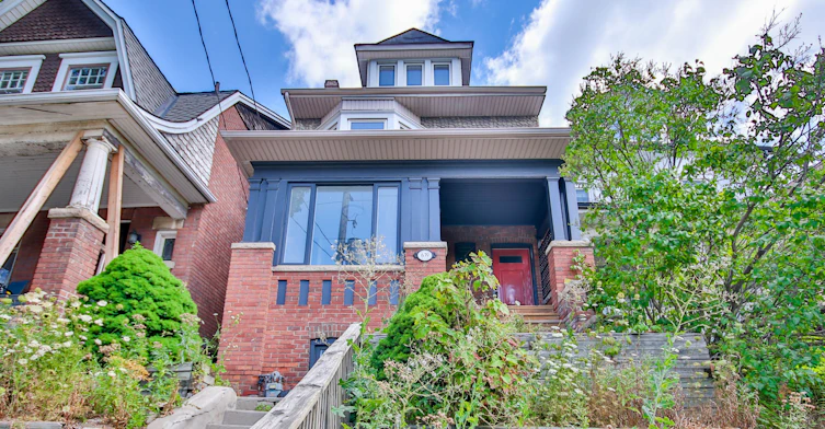 Main Fl-639 Broadview Avenue, Toronto, ON, M4K 2N9 - 2