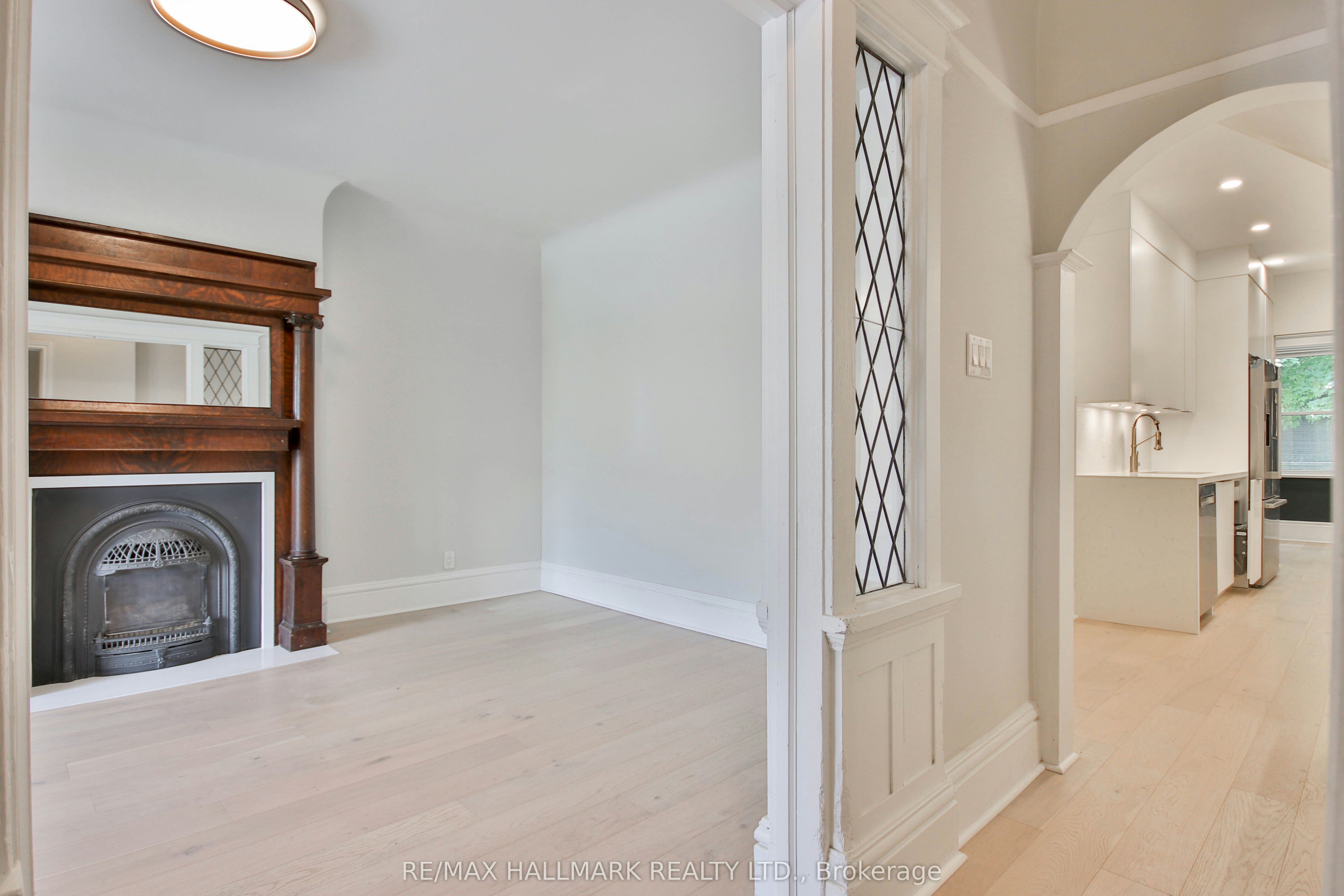 Main Fl-639 Broadview Avenue, Toronto, ON, M4K 2N9 - 6