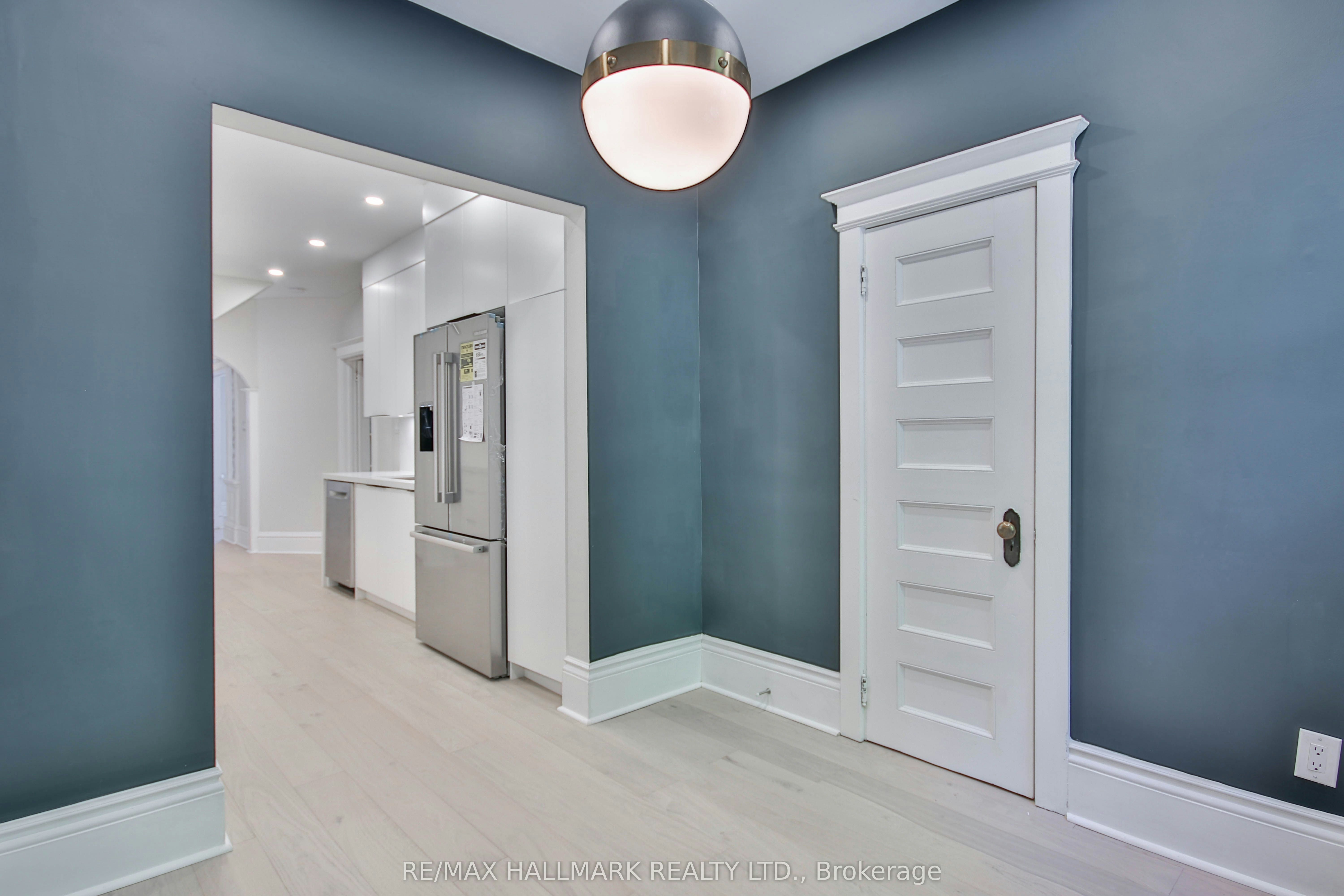 Main Fl-639 Broadview Avenue, Toronto, ON, M4K 2N9 - 27