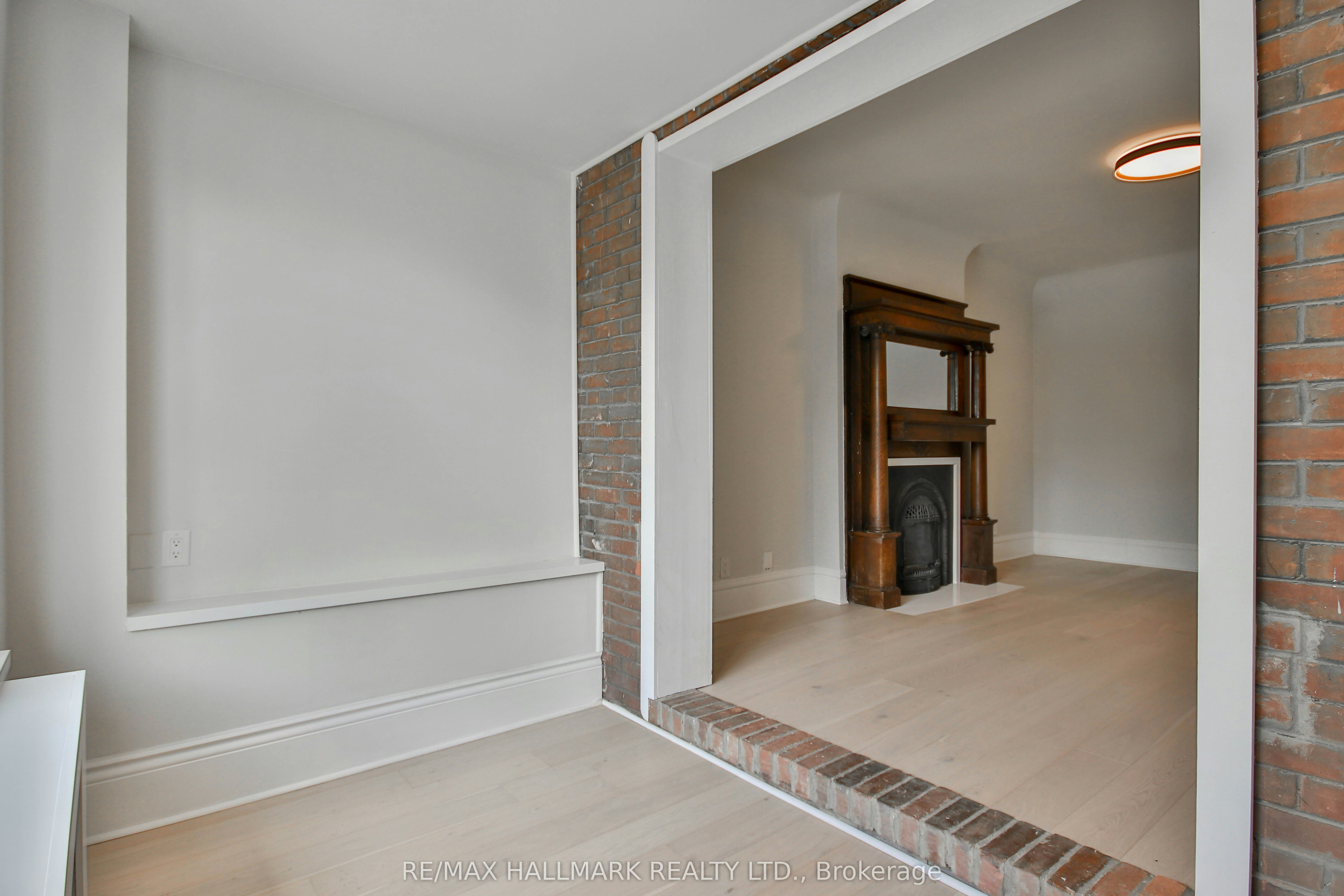 Main Fl-639 Broadview Avenue, Toronto, ON, M4K 2N9 - 13