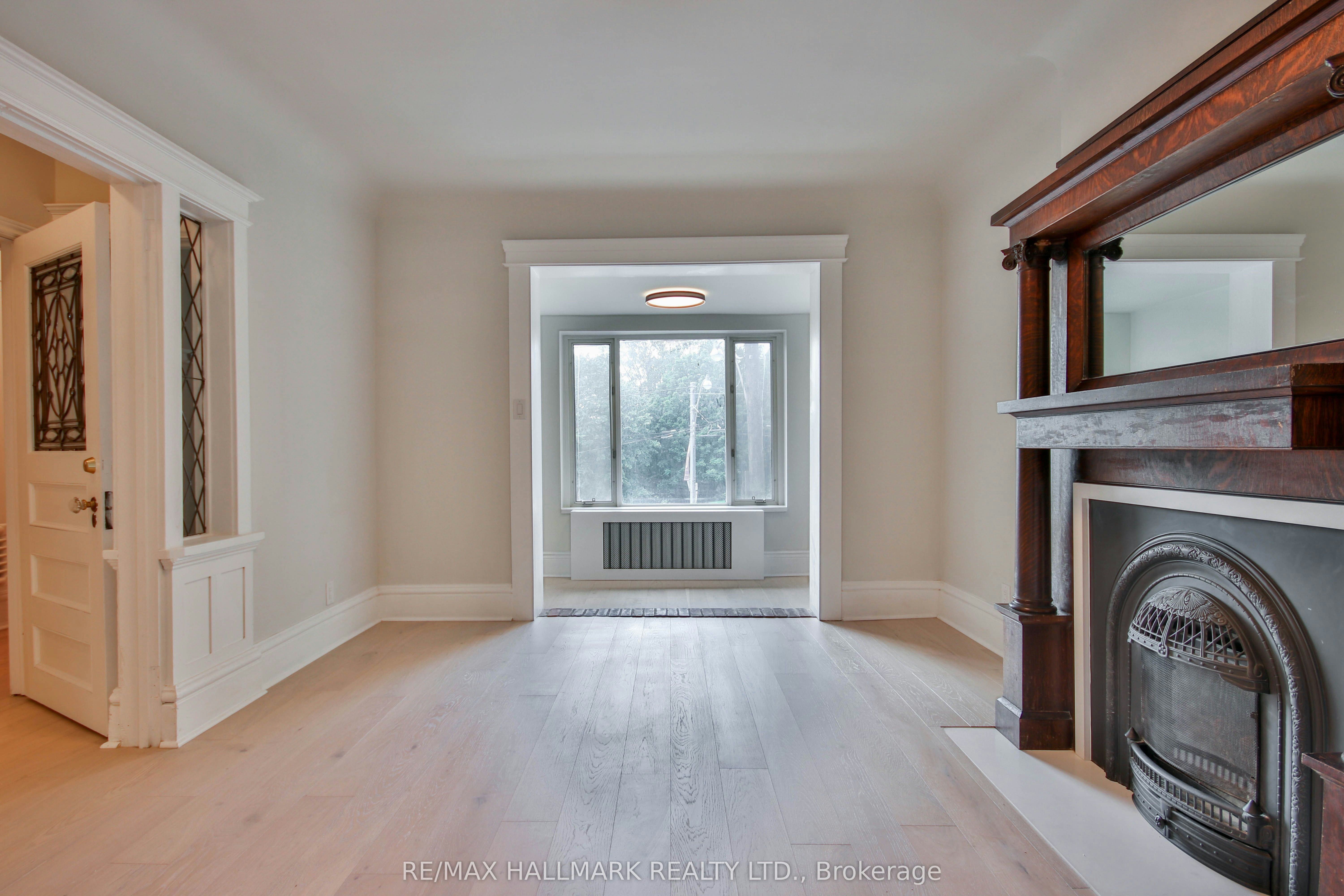 Main Fl-639 Broadview Avenue, Toronto, ON, M4K 2N9 - 10