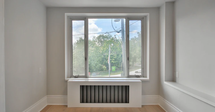 Main Fl-639 Broadview Avenue, Toronto, ON, M4K 2N9 - 12