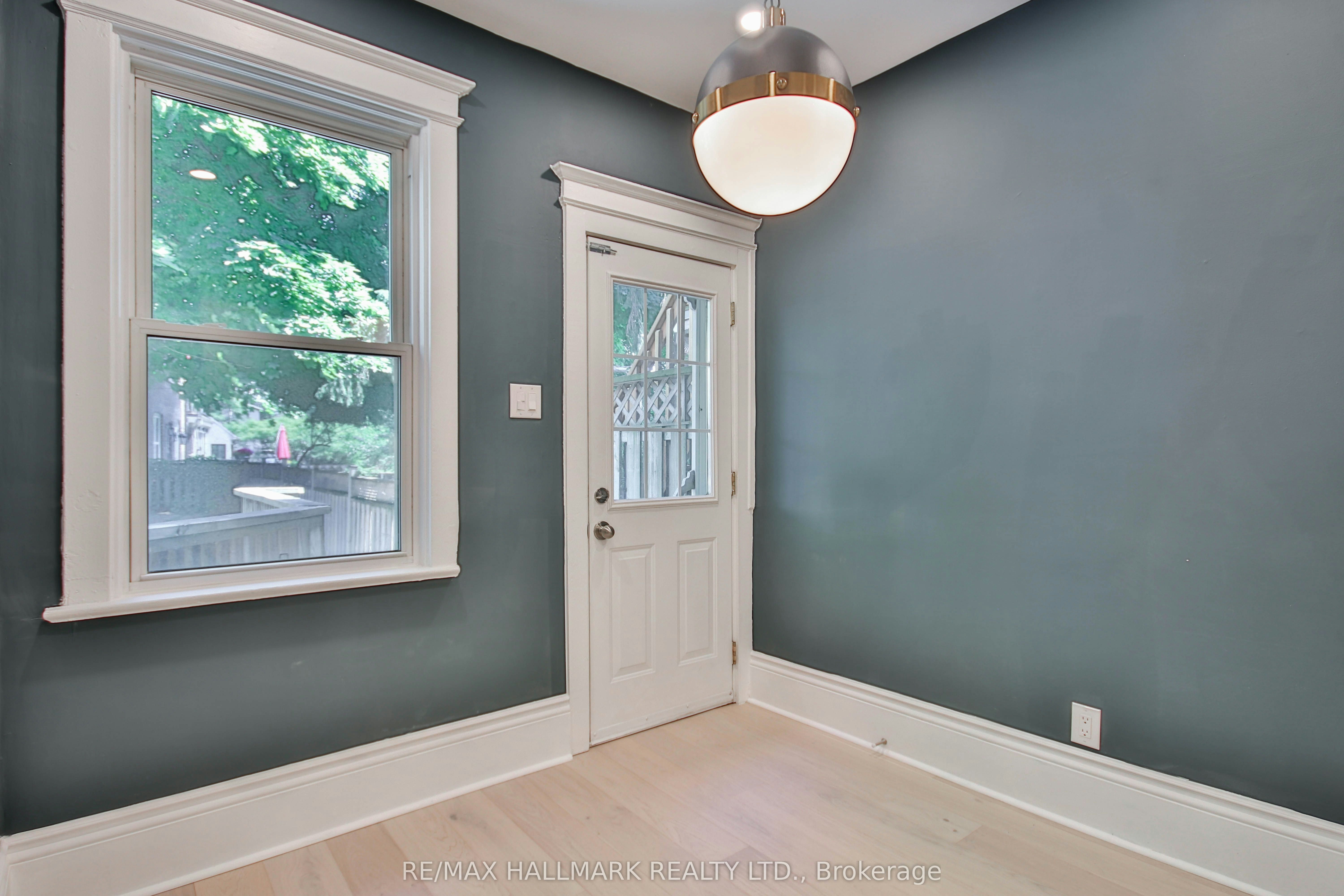 Main Fl-639 Broadview Avenue, Toronto, ON, M4K 2N9 - 26