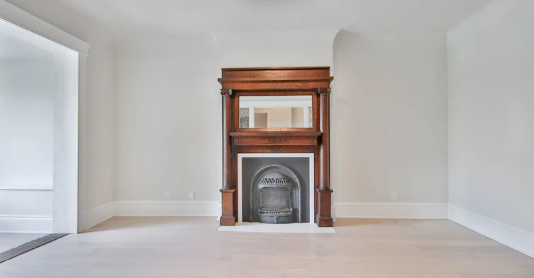Main Fl-639 Broadview Avenue, Toronto, ON, M4K 2N9 - 7