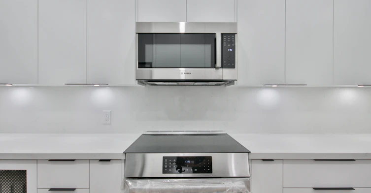 Main Fl-639 Broadview Avenue, Toronto, ON, M4K 2N9 - 19