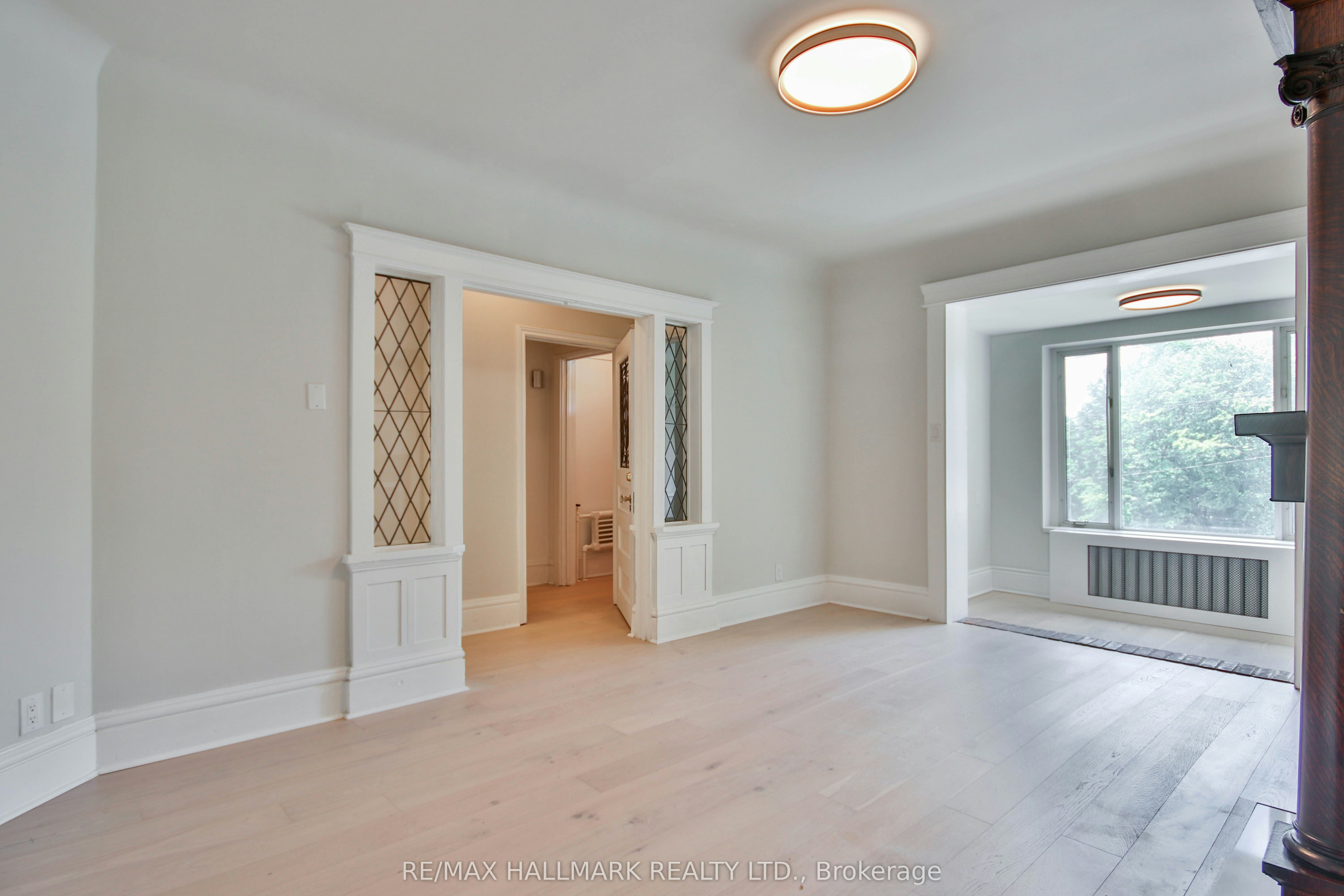 Main Fl-639 Broadview Avenue, Toronto, ON, M4K 2N9 - 9