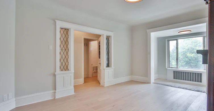 Main Fl-639 Broadview Avenue, Toronto, ON, M4K 2N9 - 9