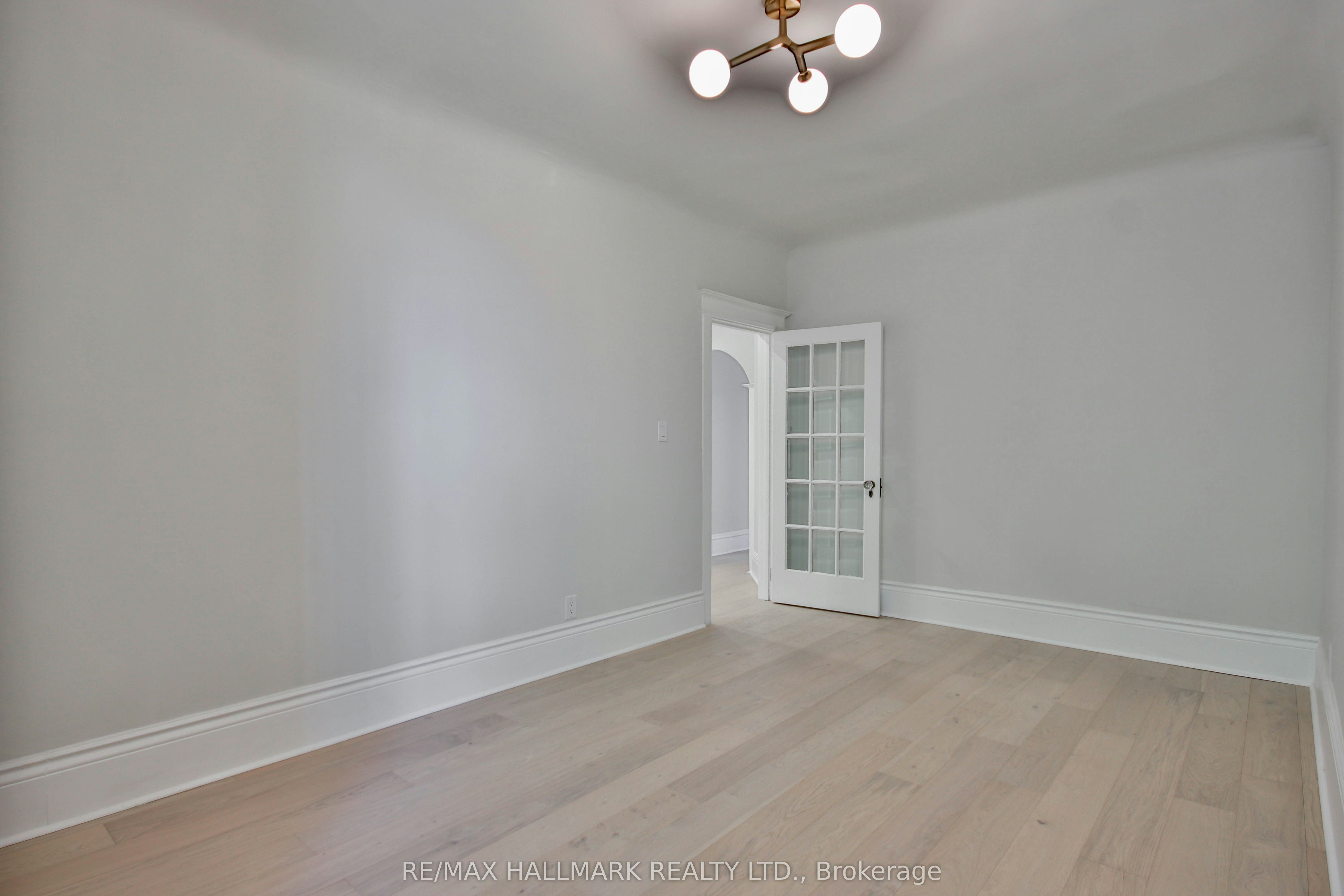 Main Fl-639 Broadview Avenue, Toronto, ON, M4K 2N9 - 22