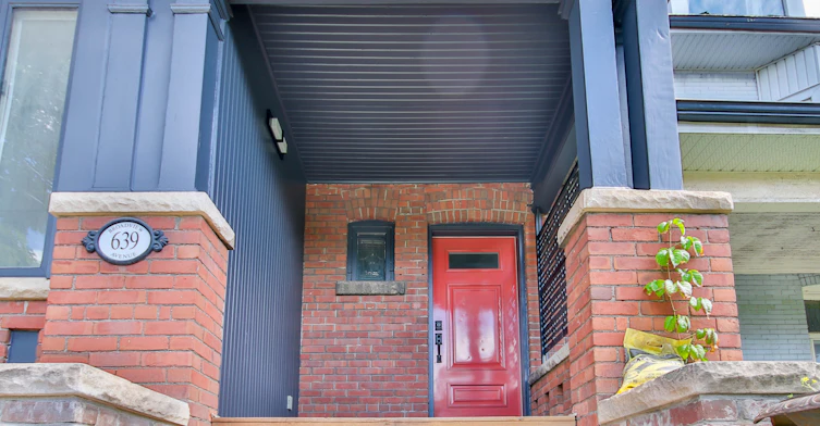 Main Fl-639 Broadview Avenue, Toronto, ON, M4K 2N9 - 3