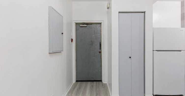 5-996 Queen Street E, Toronto, ON, M4M 1K1 - 6