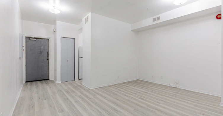 5-996 Queen Street E, Toronto, ON, M4M 1K1 - 8